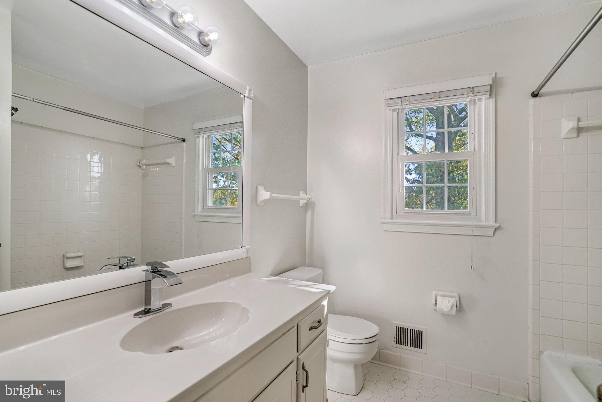 BUSH HILL WOODS - Residential Lease