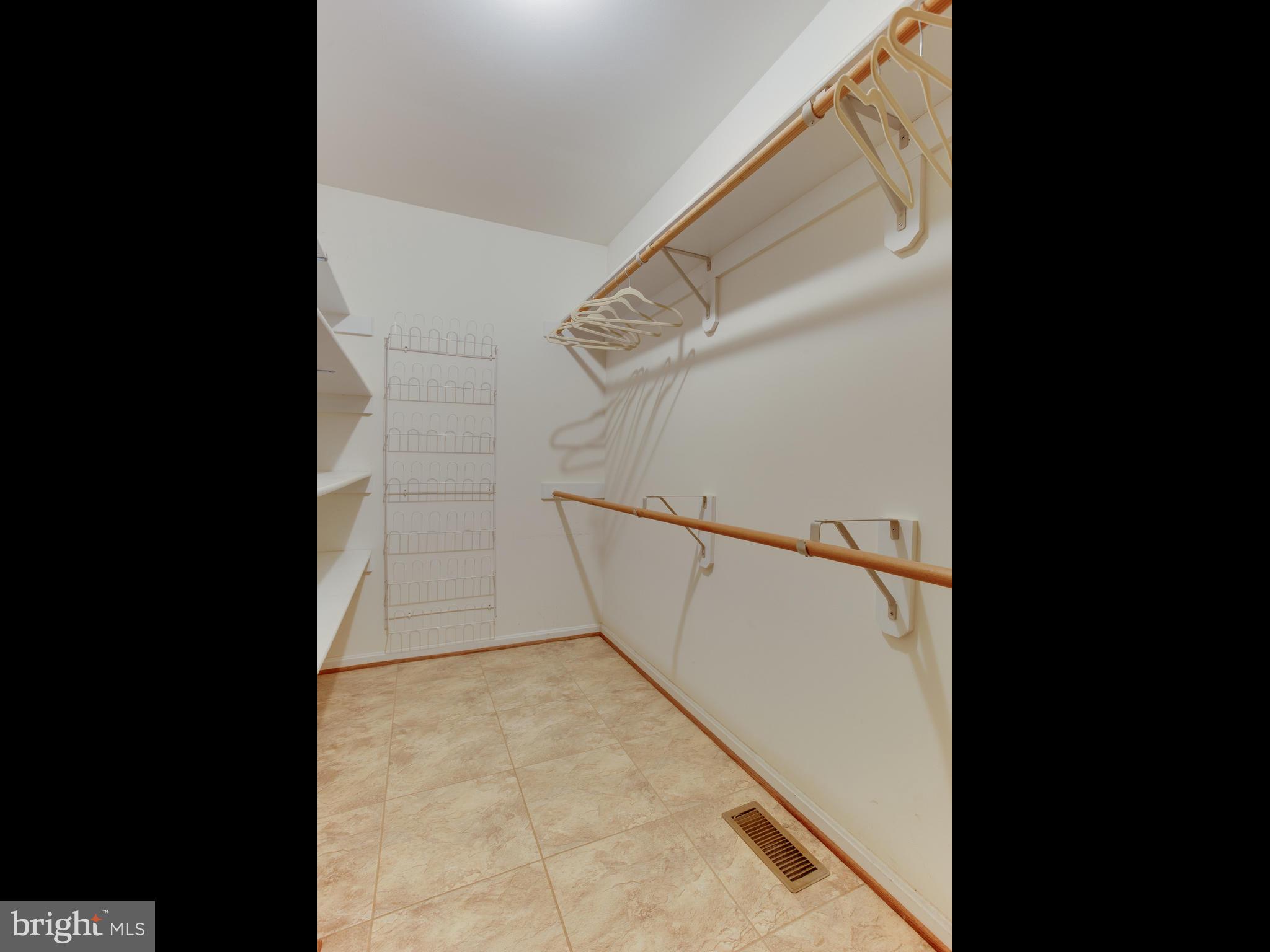 DRUM POINT - Residential