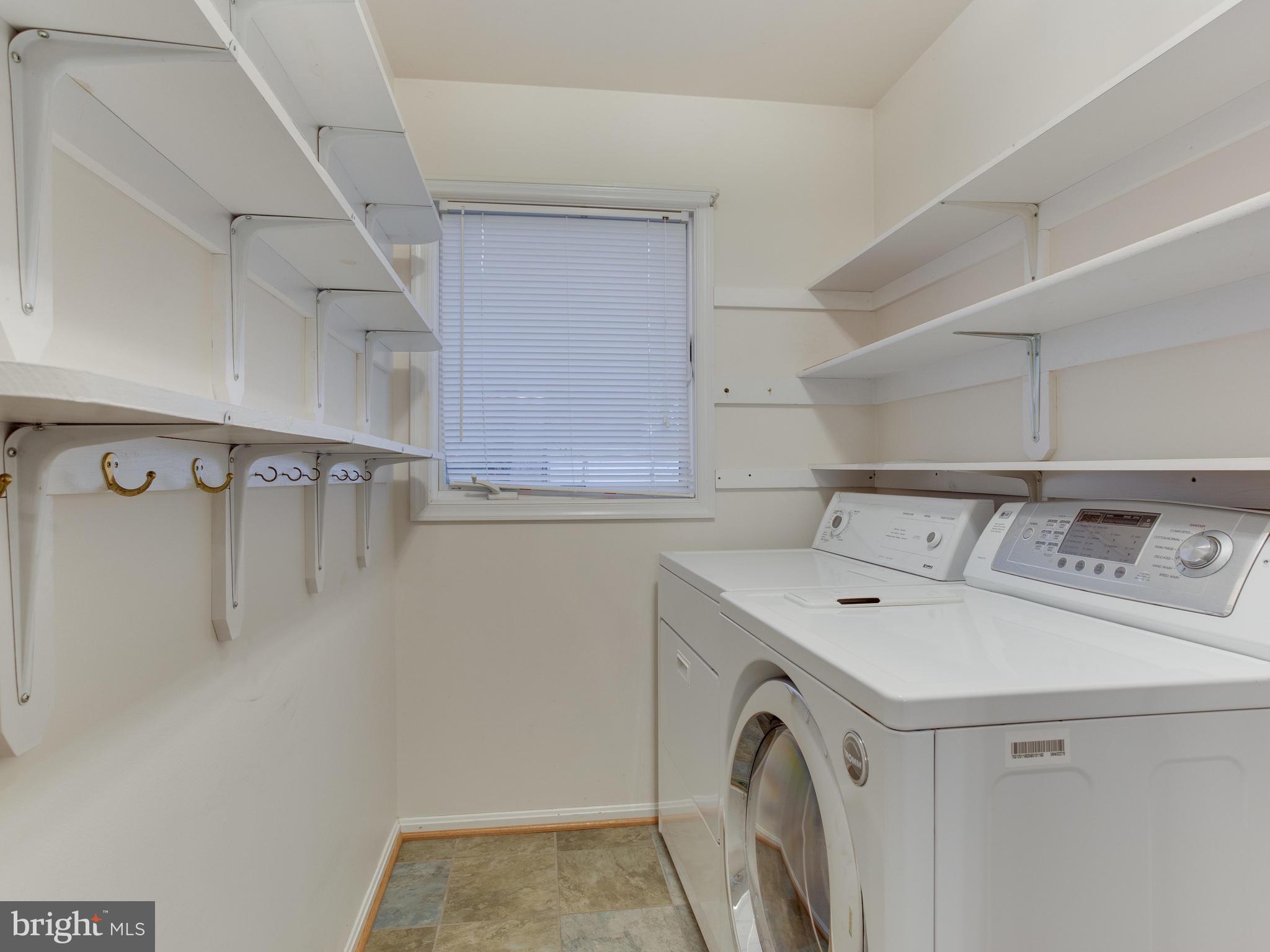 DRUM POINT - Residential