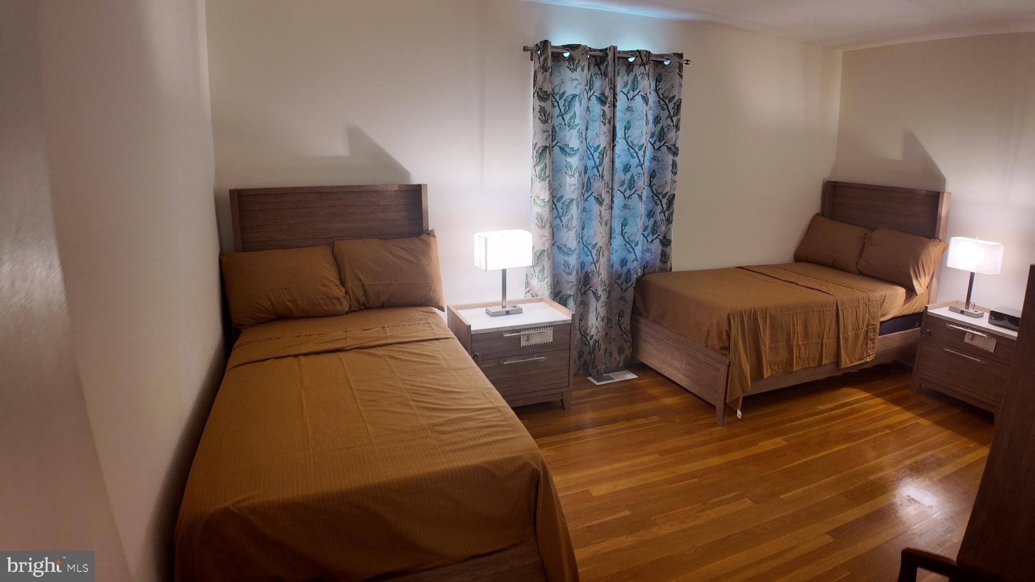 WILLIAMSBURG VILLAGE - Residential