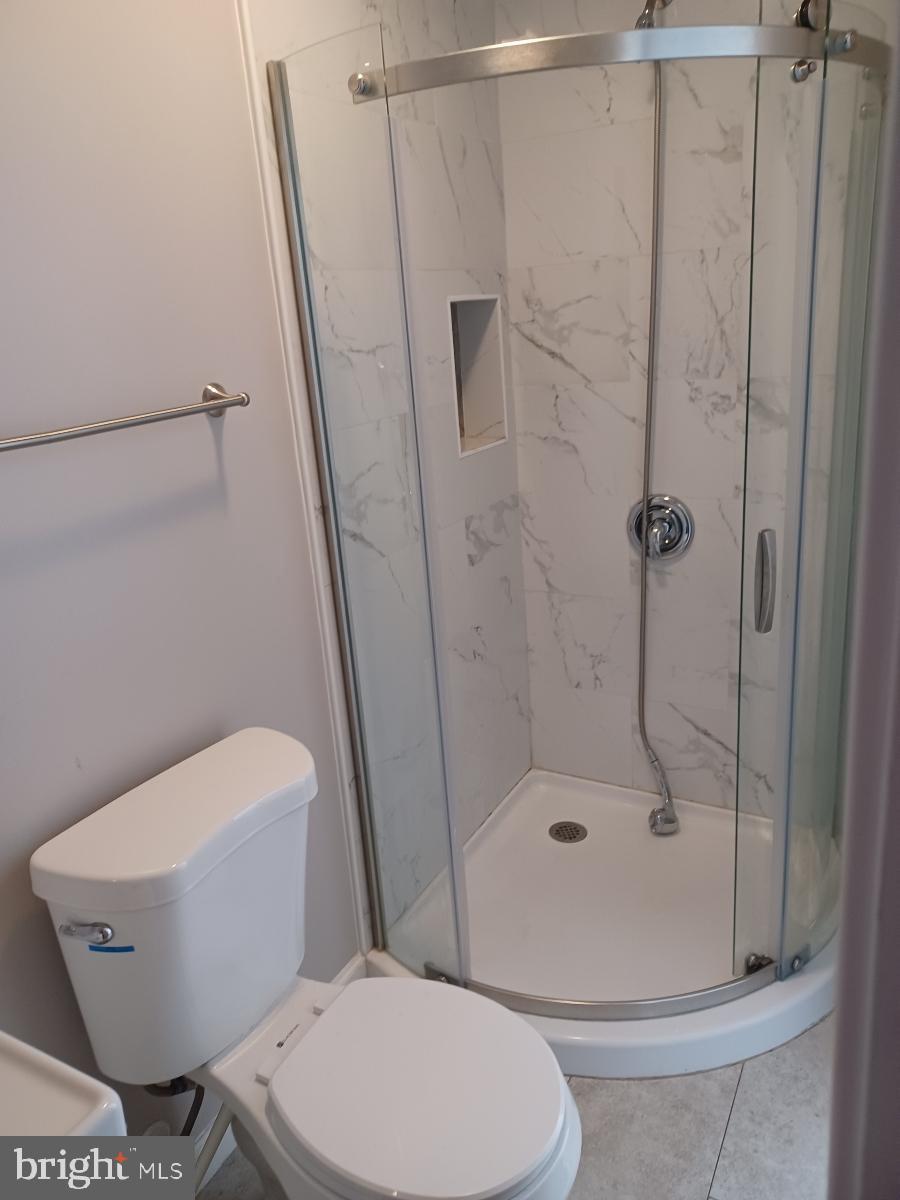 BALTIMORE HIGHLANDS - Residential Lease