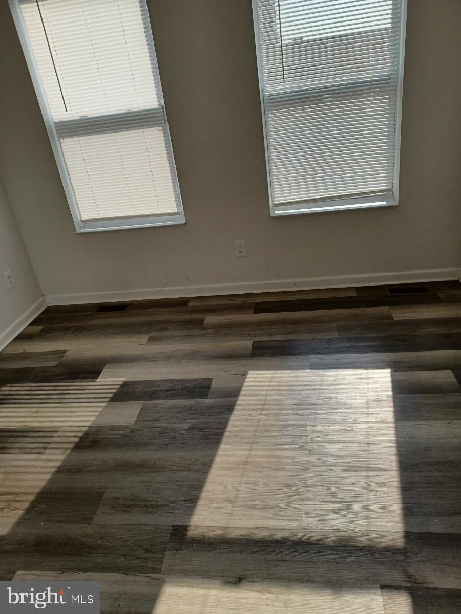 BALTIMORE HIGHLANDS - Residential Lease