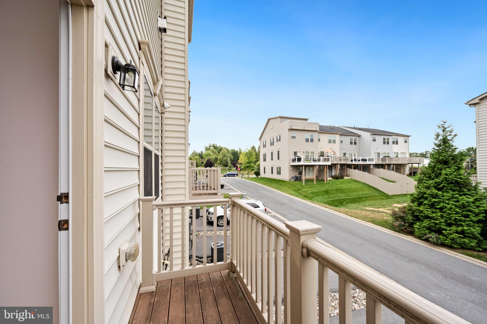 OAKDALE VILLAGE - Residential