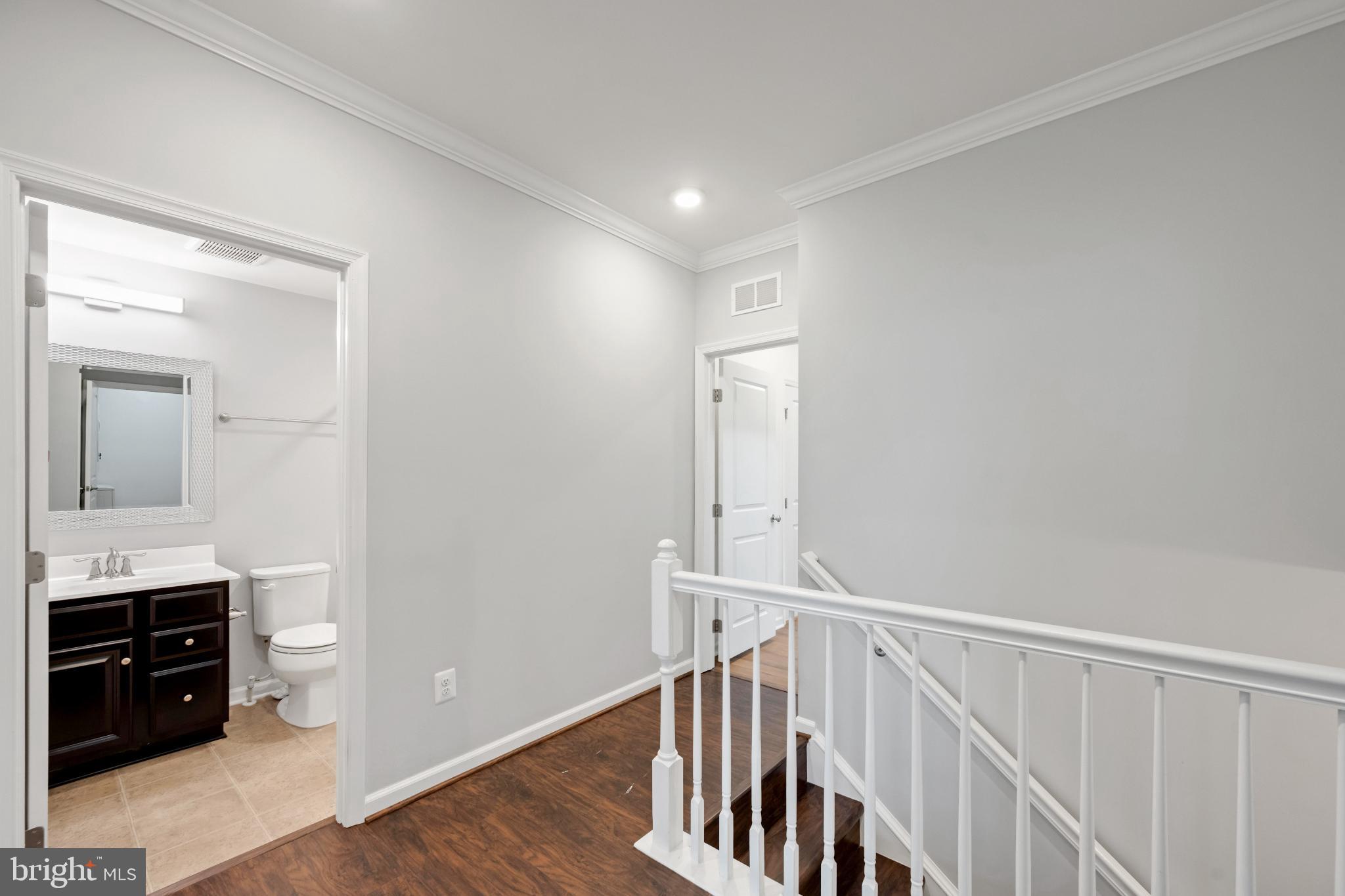 OAKDALE VILLAGE - Residential