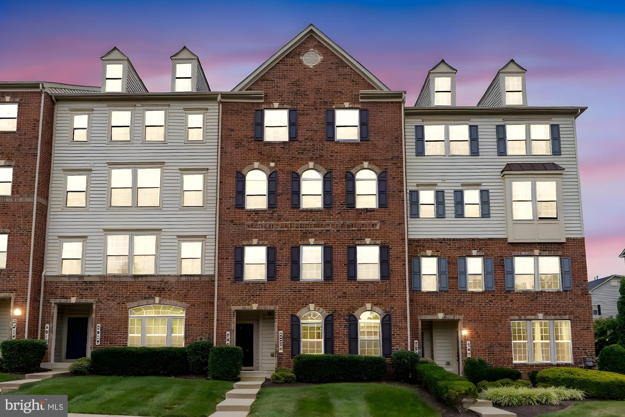 OAKDALE VILLAGE - Residential