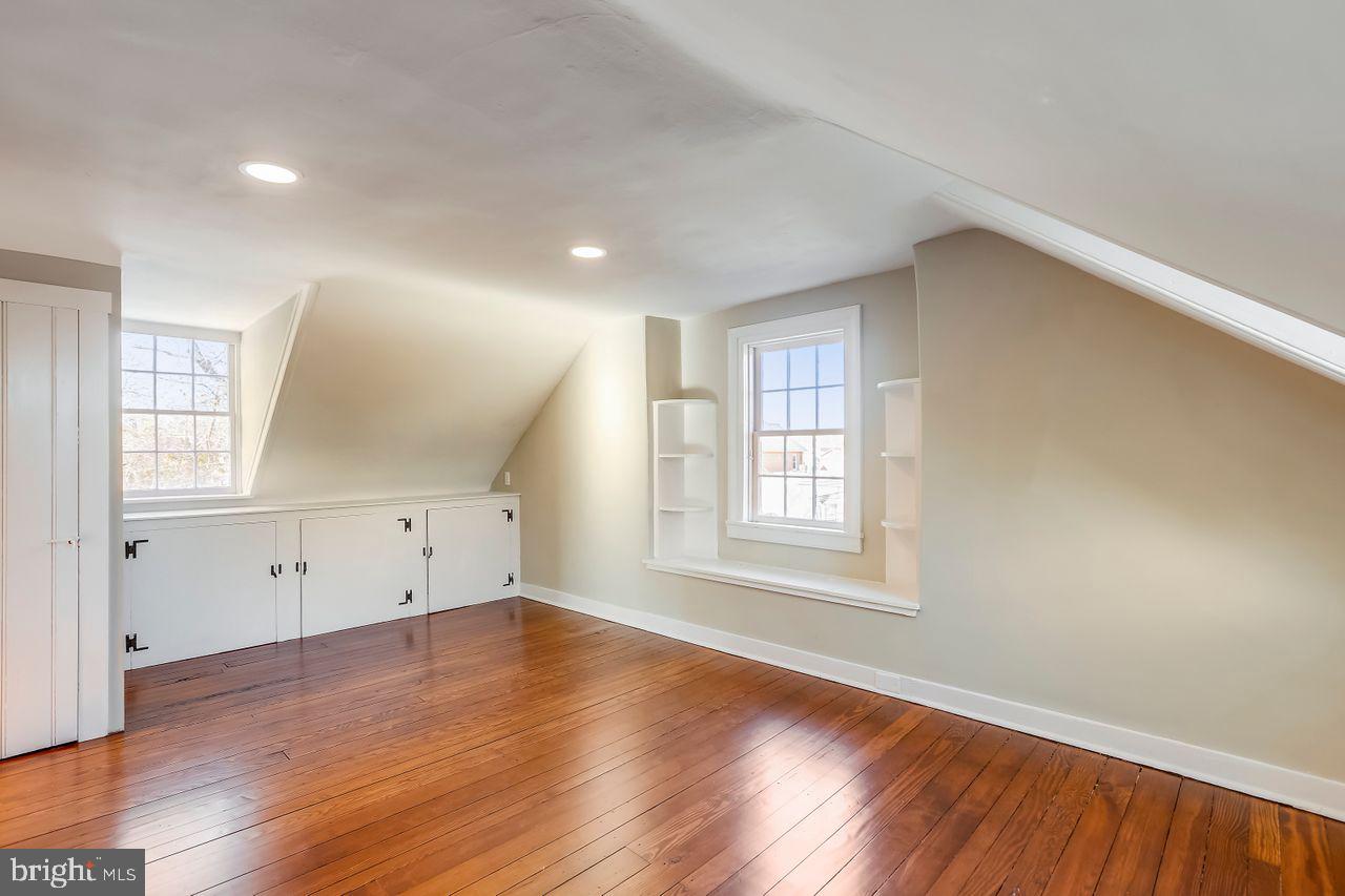 CENTREVILLE - Residential