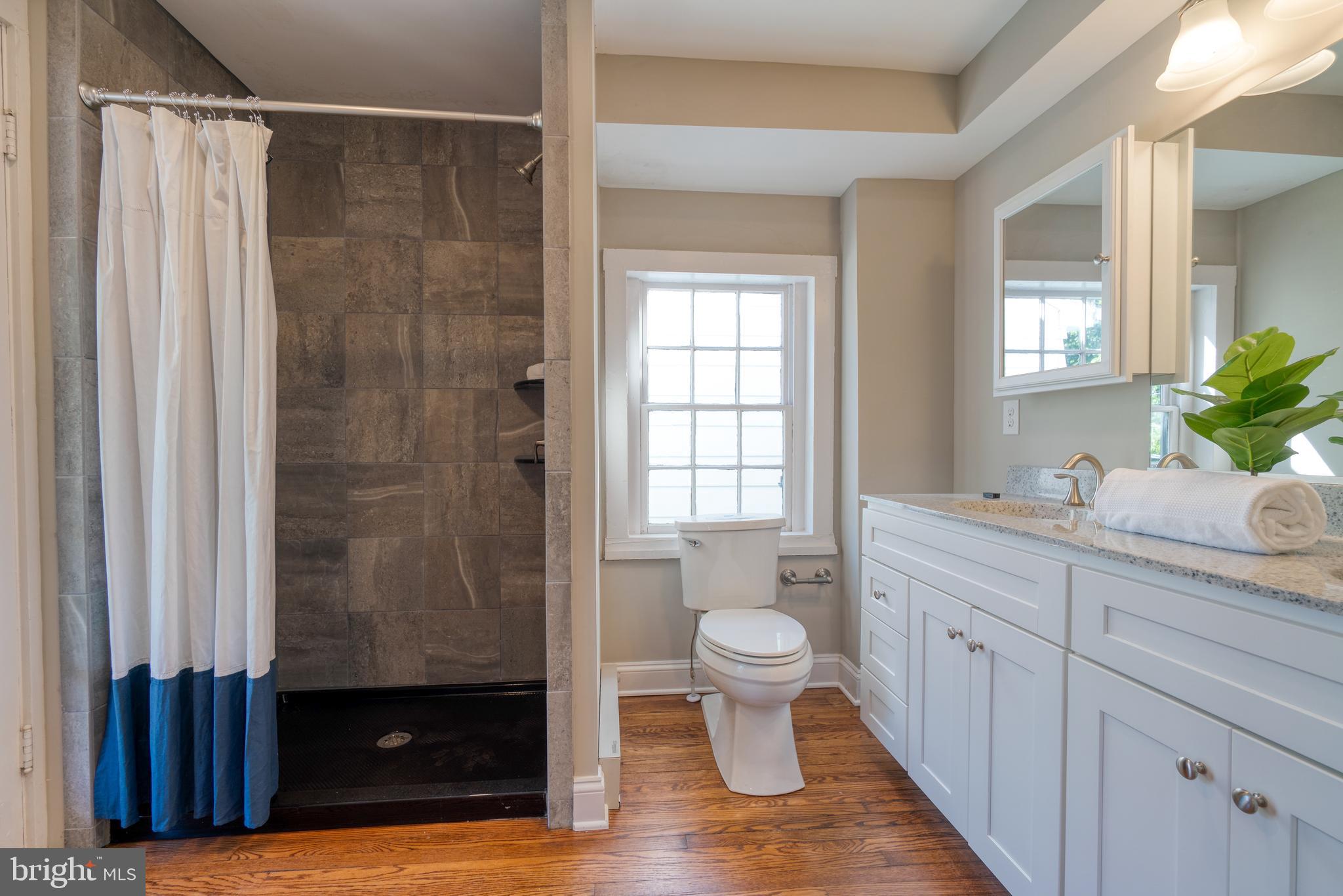 CENTREVILLE - Residential