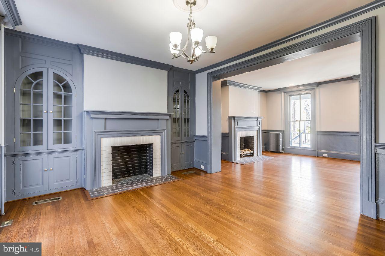 CENTREVILLE - Residential