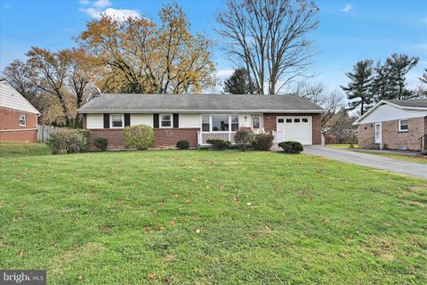 Photo of 957 Raymee Drive, LANCASTER, PA 17601 (MLS # PALA2079580)