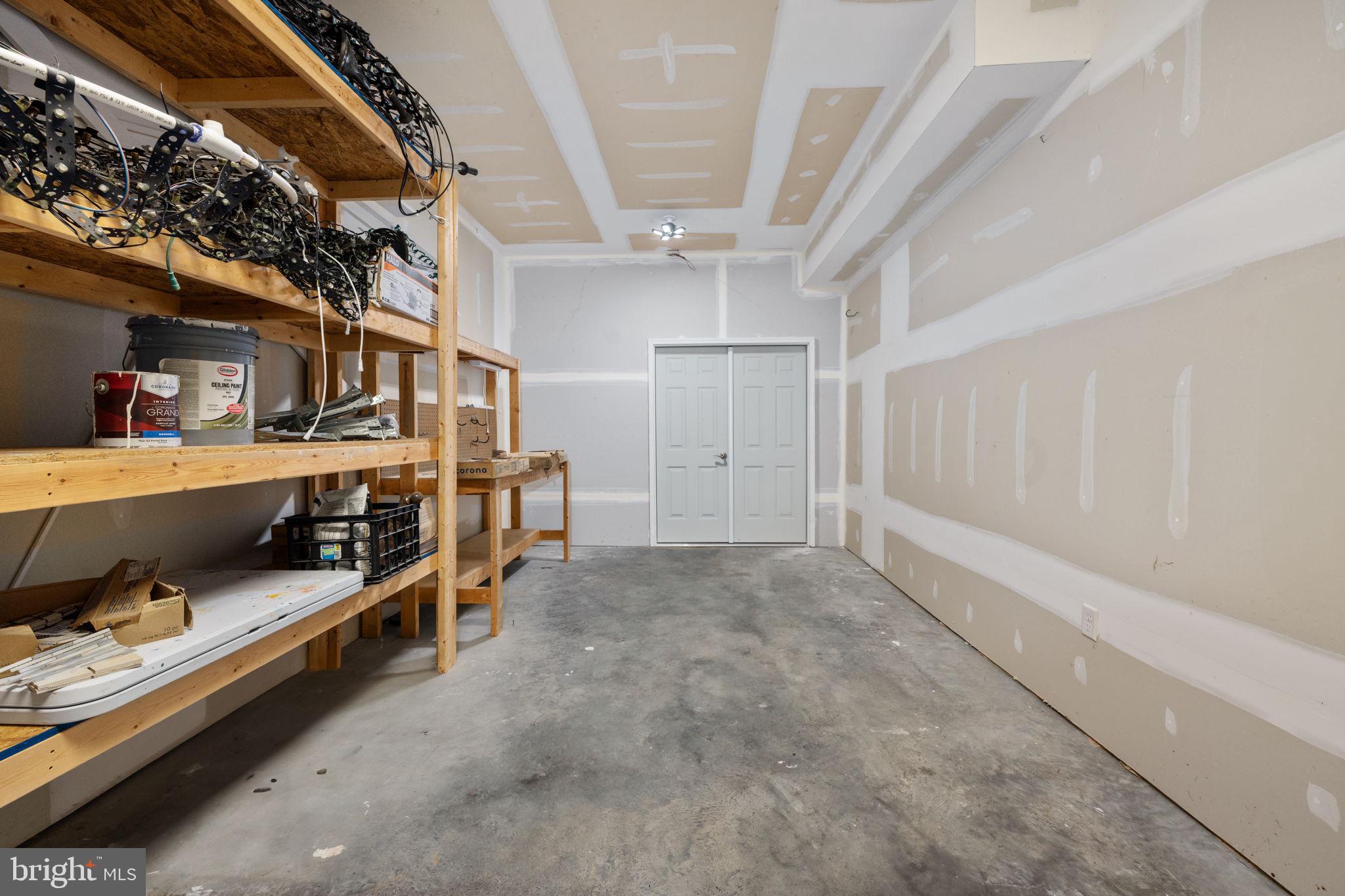 LONG VIEW SHORES - Residential