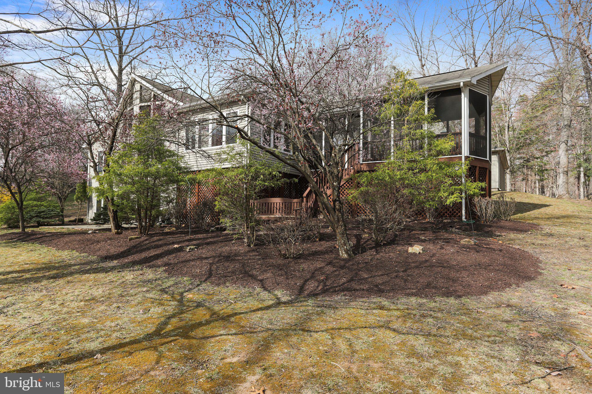 THE WOODS - Residential