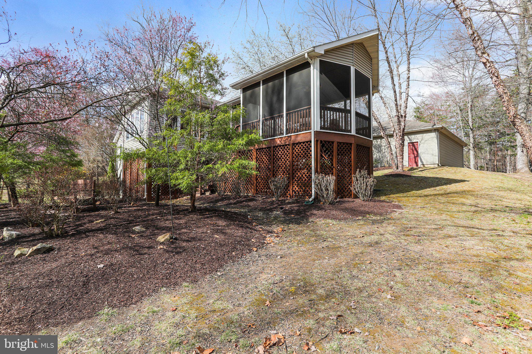 THE WOODS - Residential