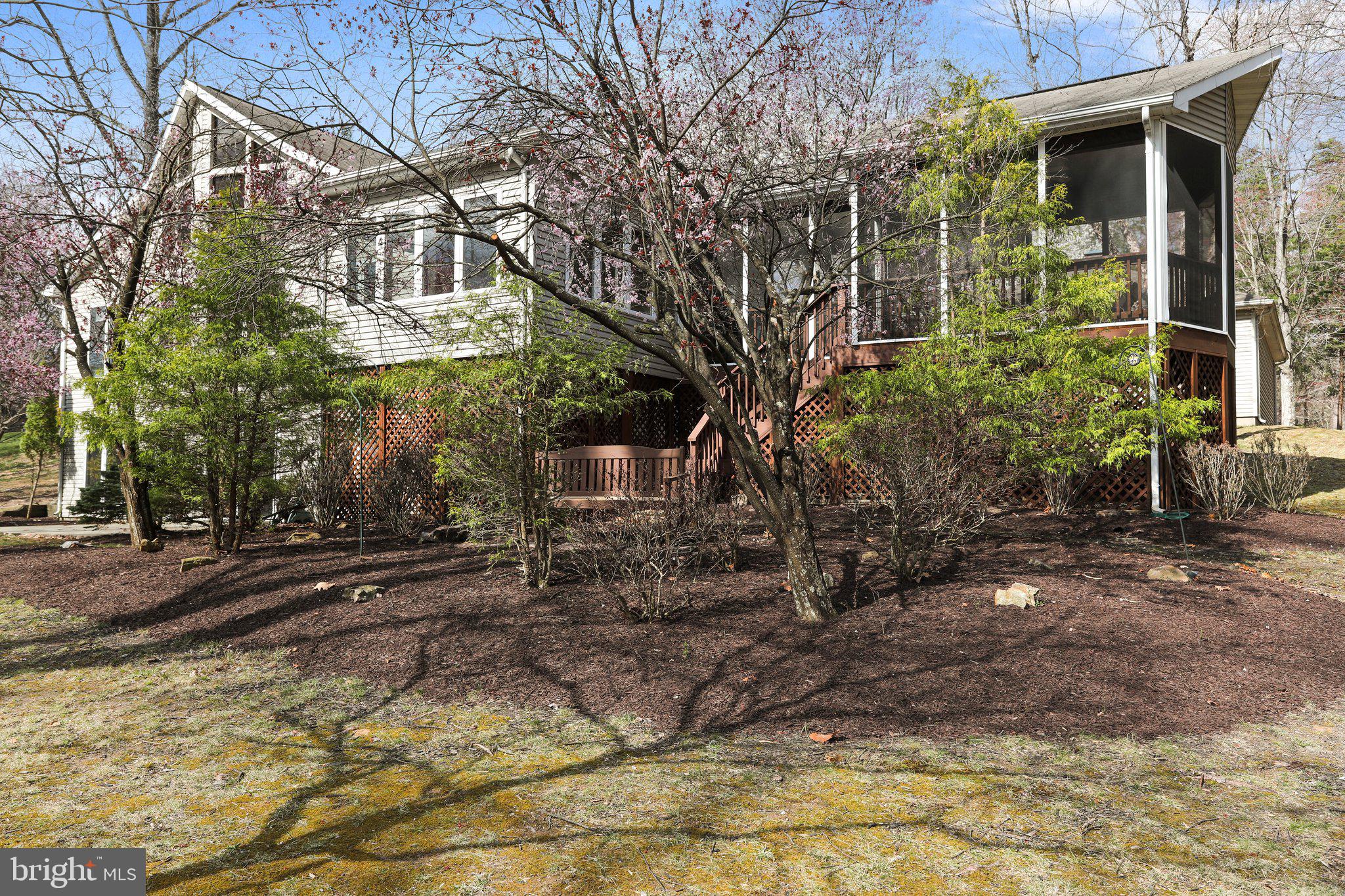 THE WOODS - Residential