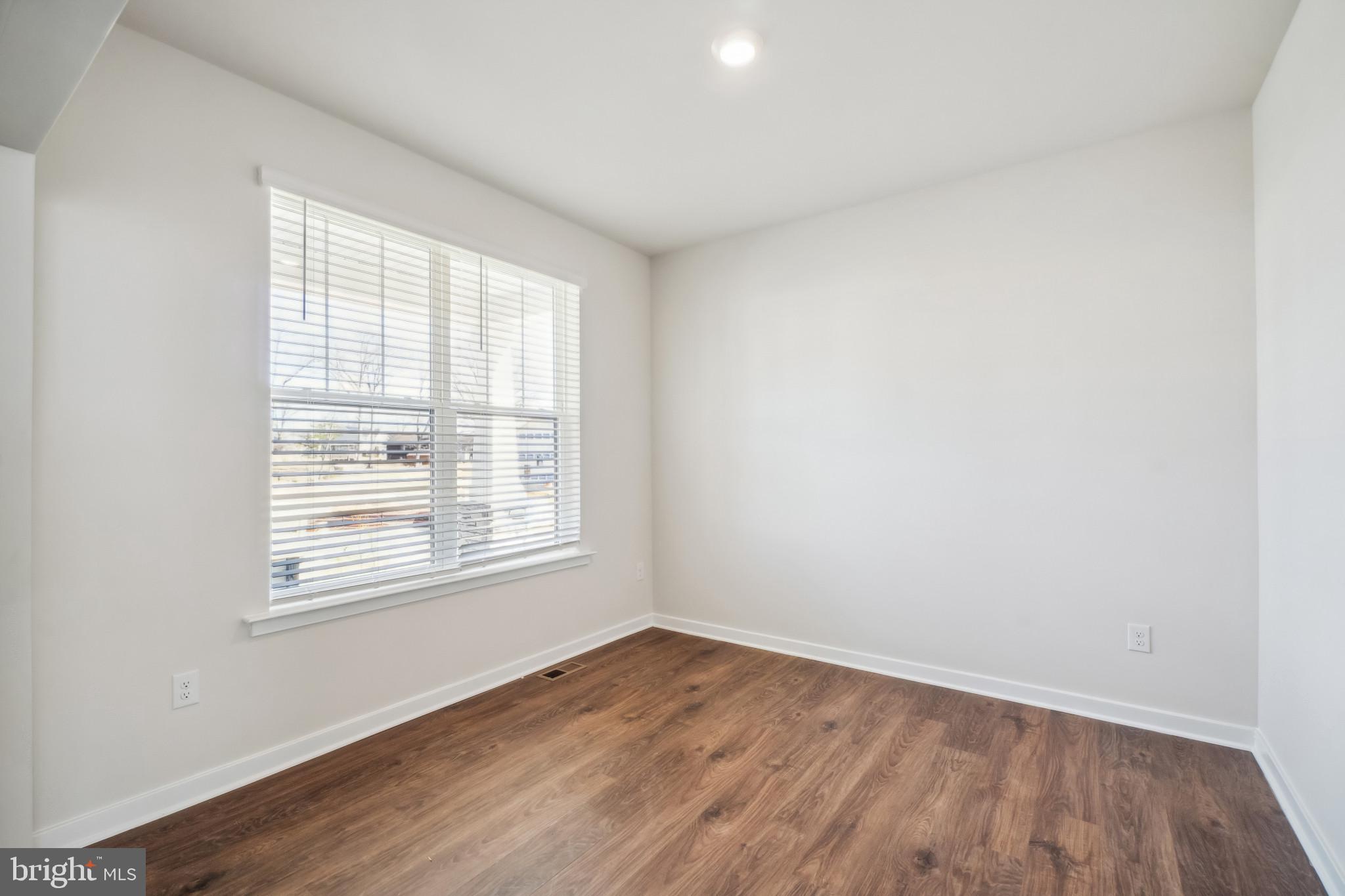 BEECHWOOD MANOR - Residential