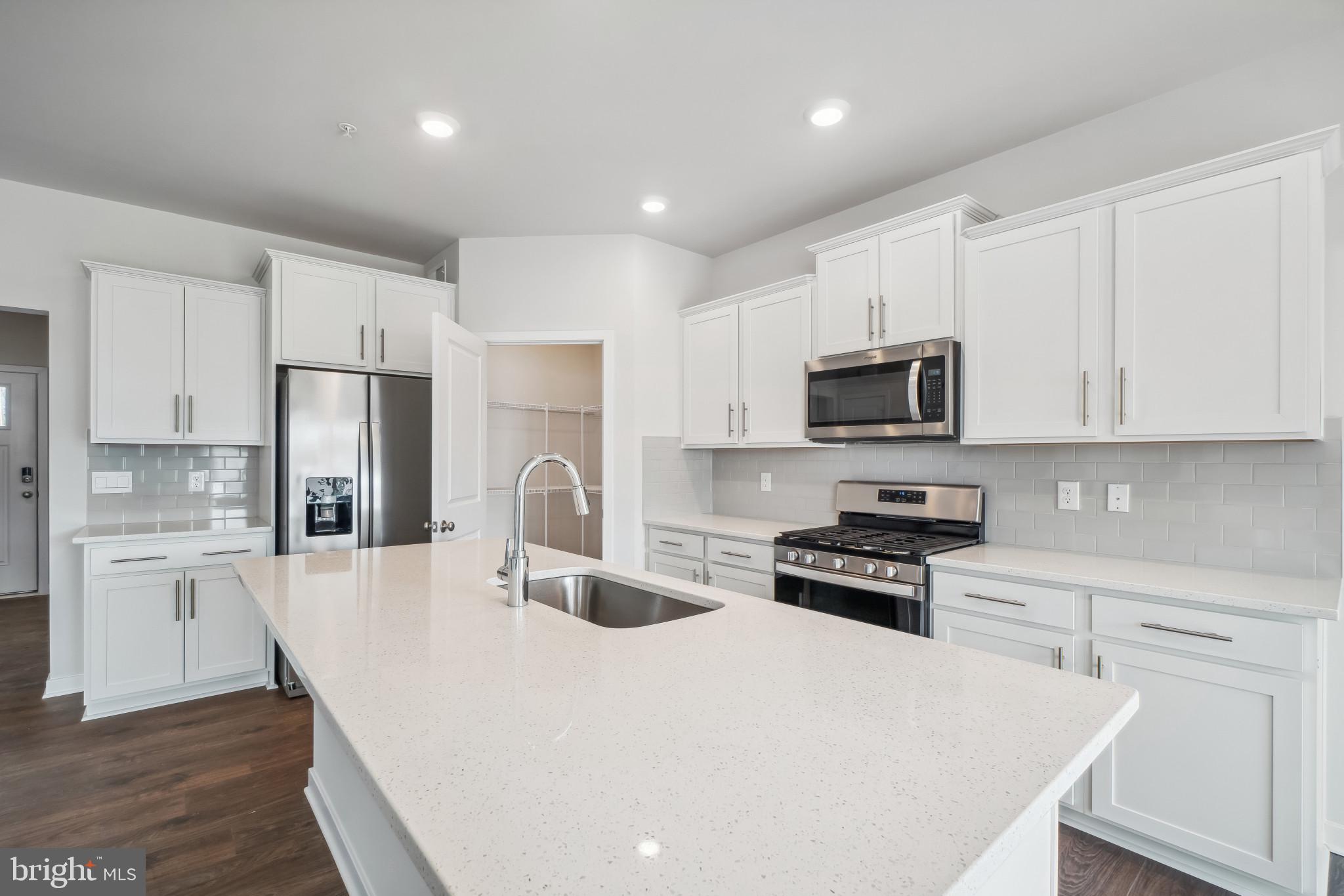 BEECHWOOD MANOR - Residential