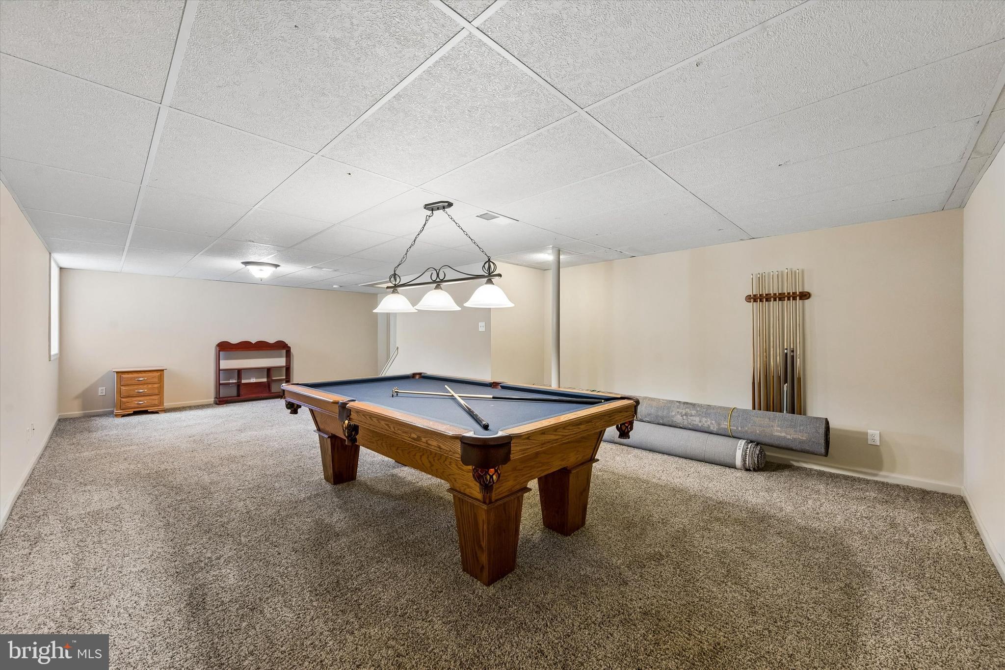 STRASBURG HUNT - Residential