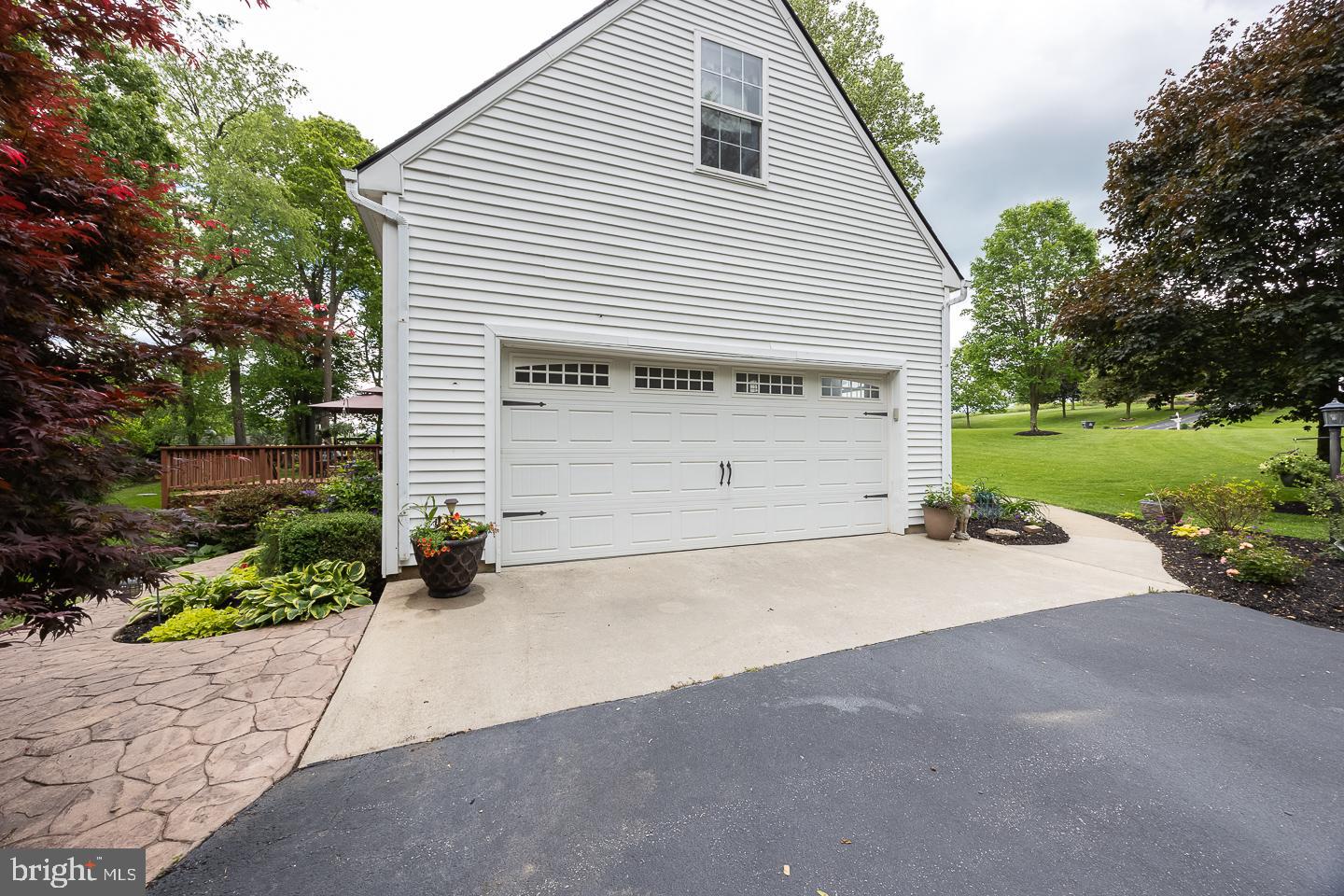 STRASBURG HUNT - Residential