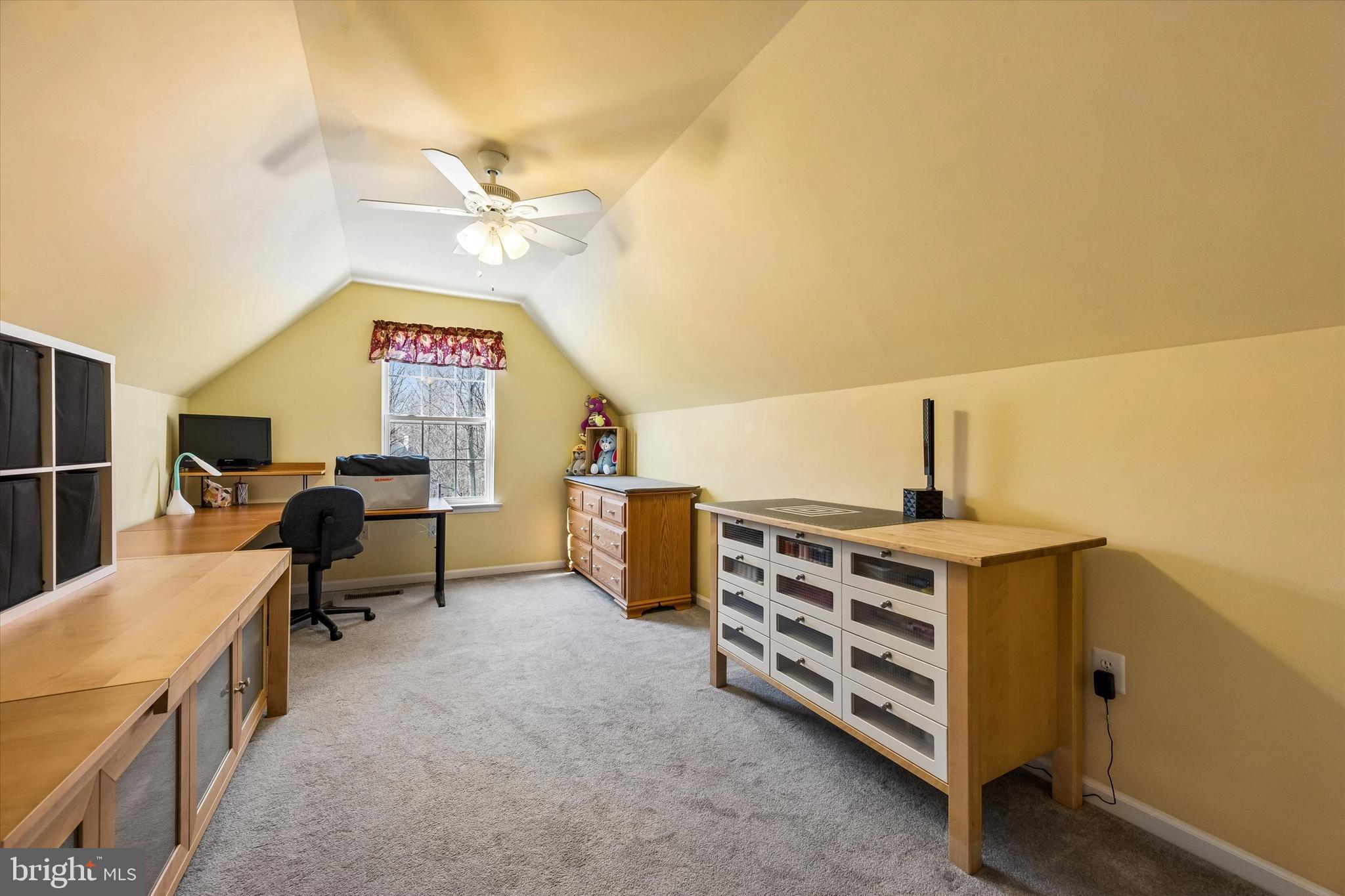 STRASBURG HUNT - Residential