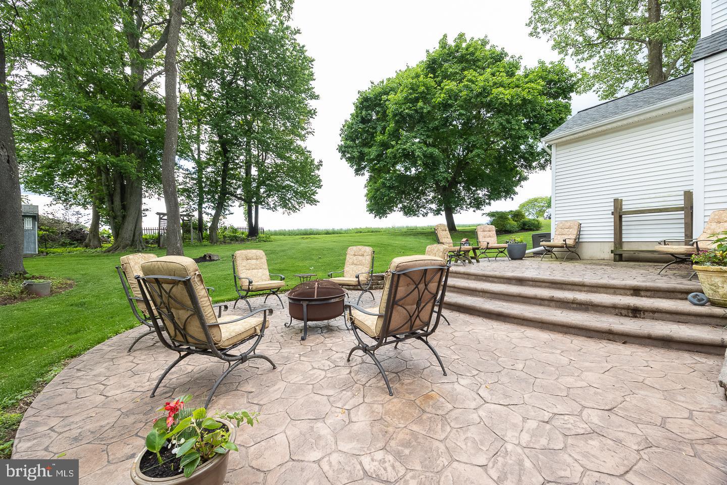 STRASBURG HUNT - Residential