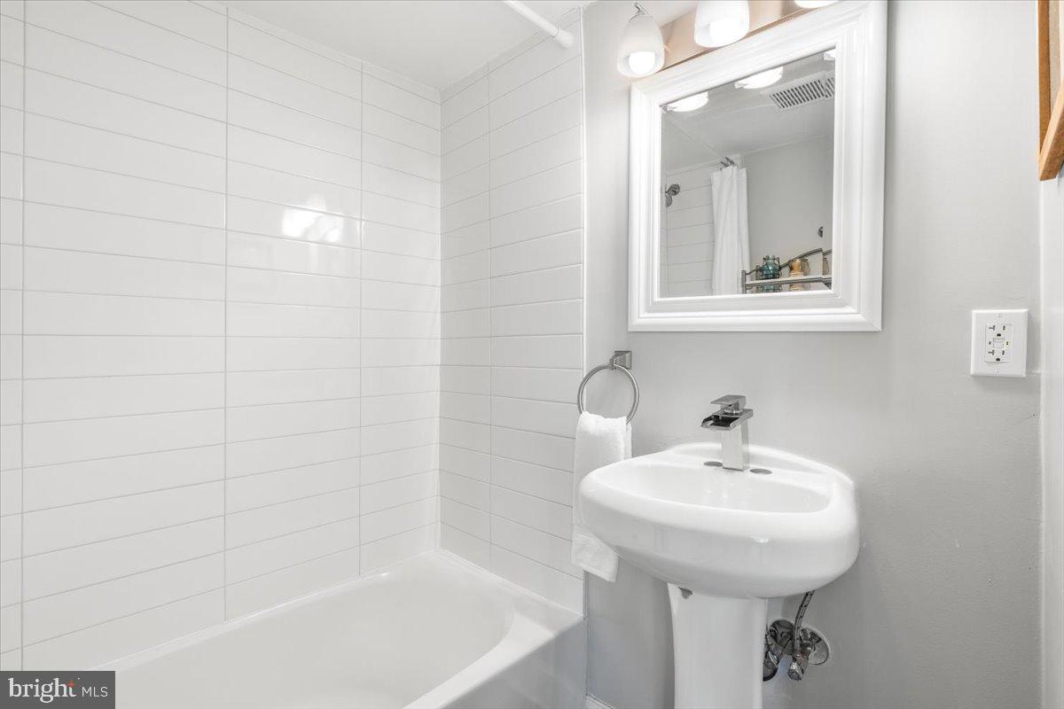 DOWNTOWN FREDERICK - Residential