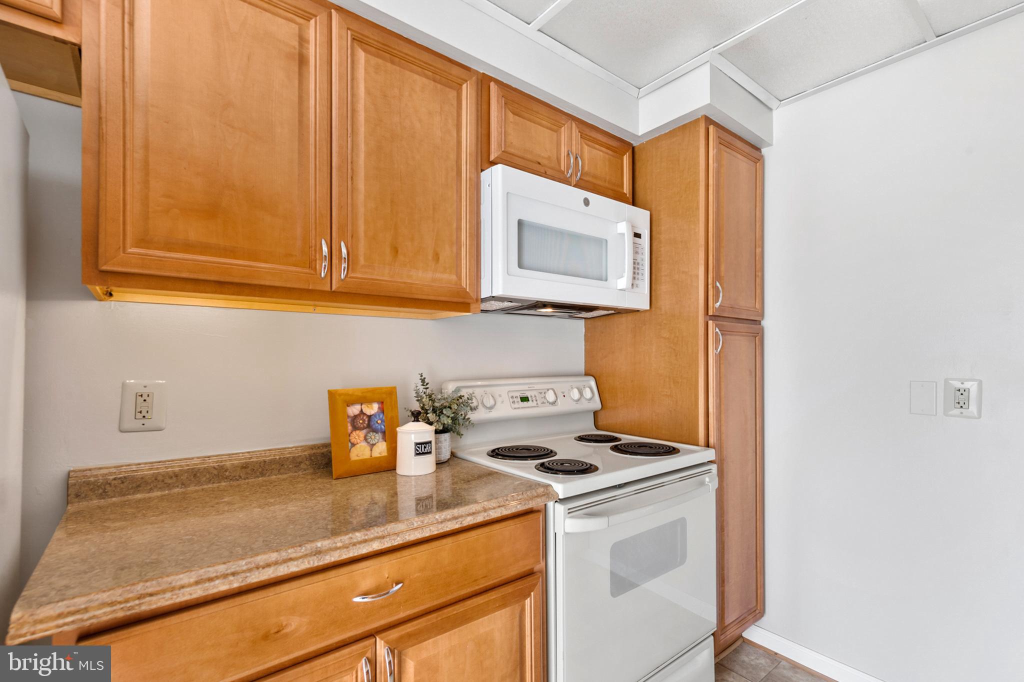 ROSSMOOR MUTUAL #13 - Residential