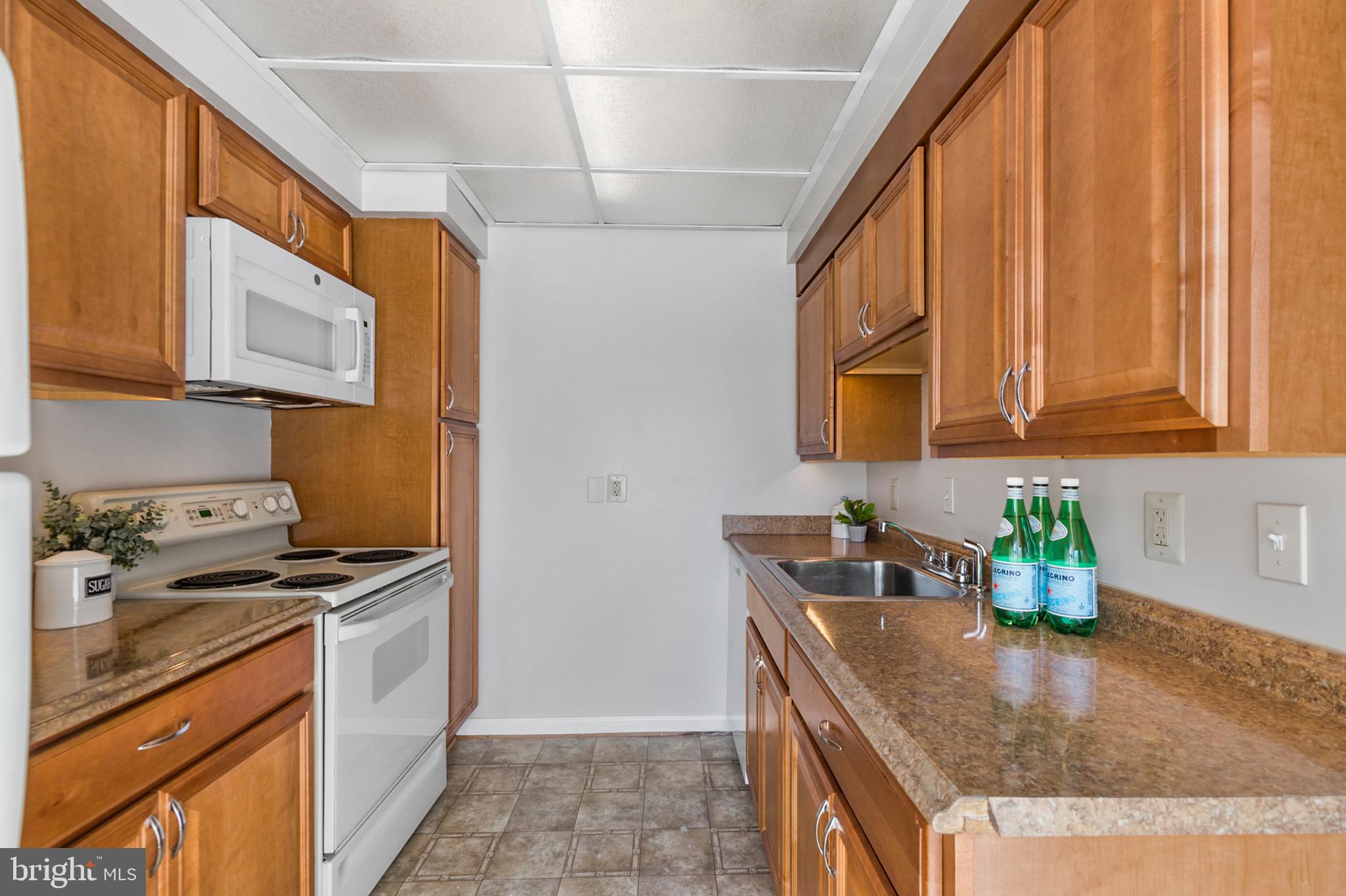 ROSSMOOR MUTUAL #13 - Residential