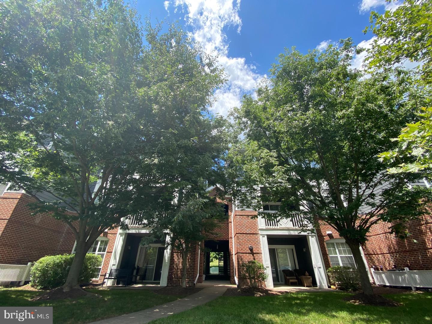 SOUTH GLEN - Residential Lease