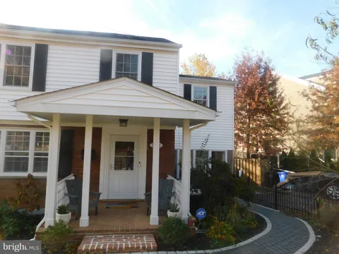 5600 11th Street N, Arlington, VA MLS: VAAR2065834