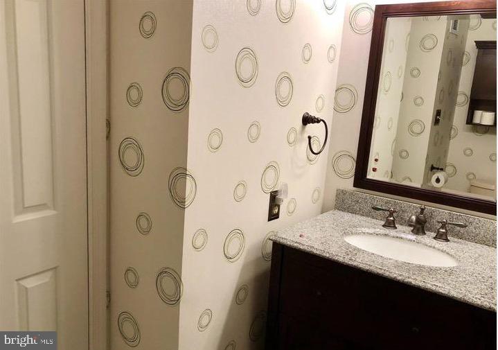 KINGSTOWNE - Residential Lease