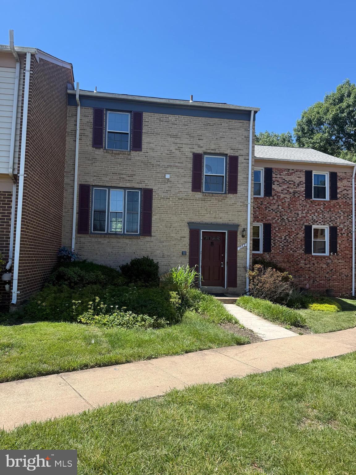 Photo 1 of 24 — 1062 TOTTENHAM COURT, STERLING, VA 20164