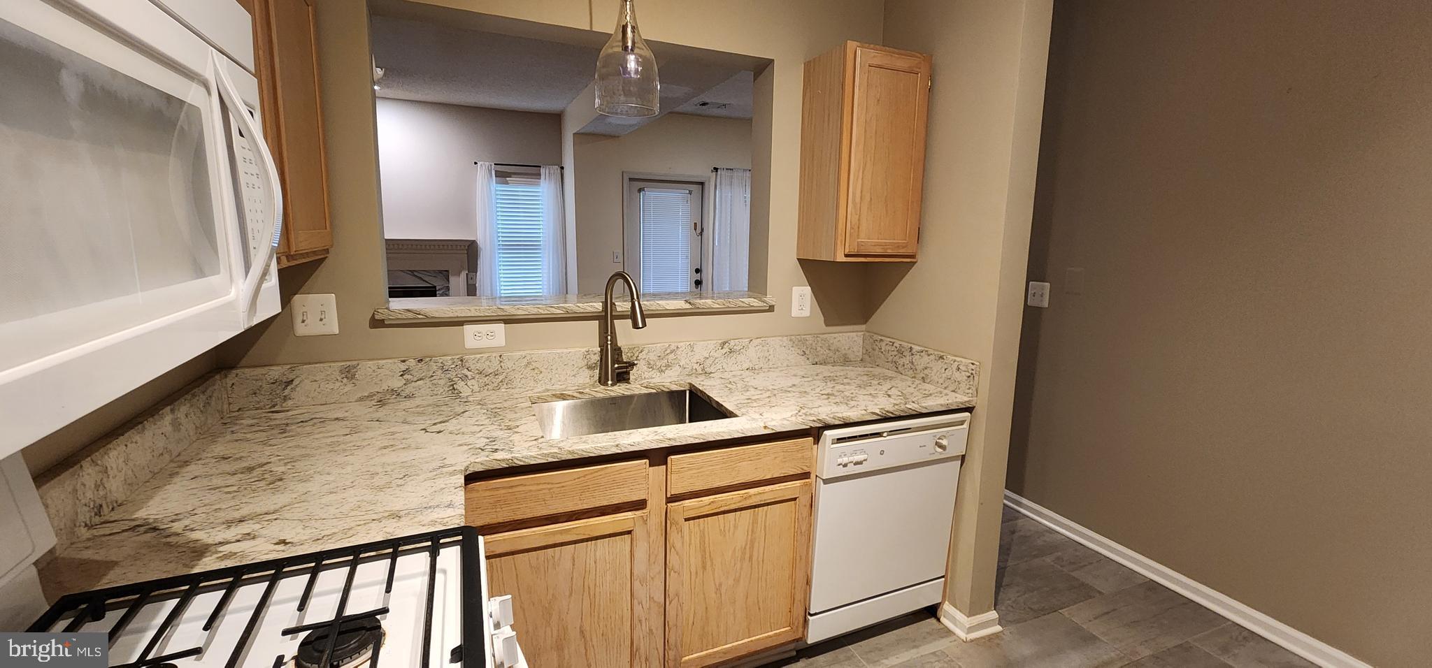 SANDERLING CONDO - Residential