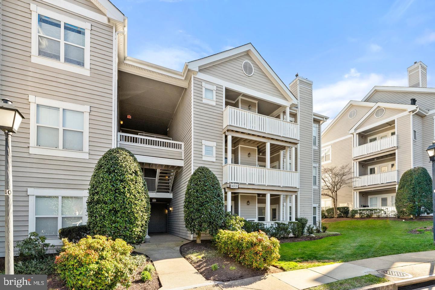 SANDERLING CONDO - Residential