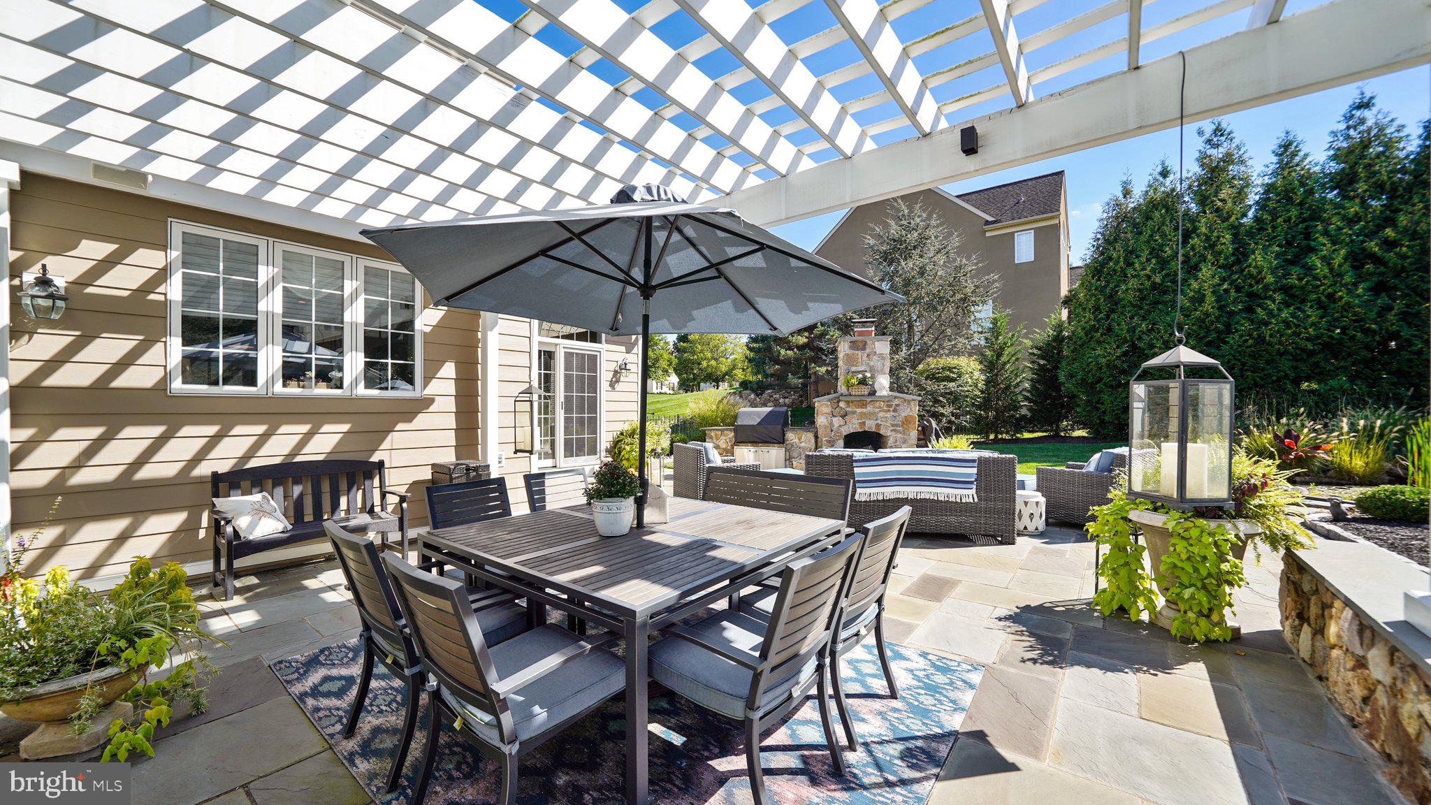 ROSSMORE - Residential