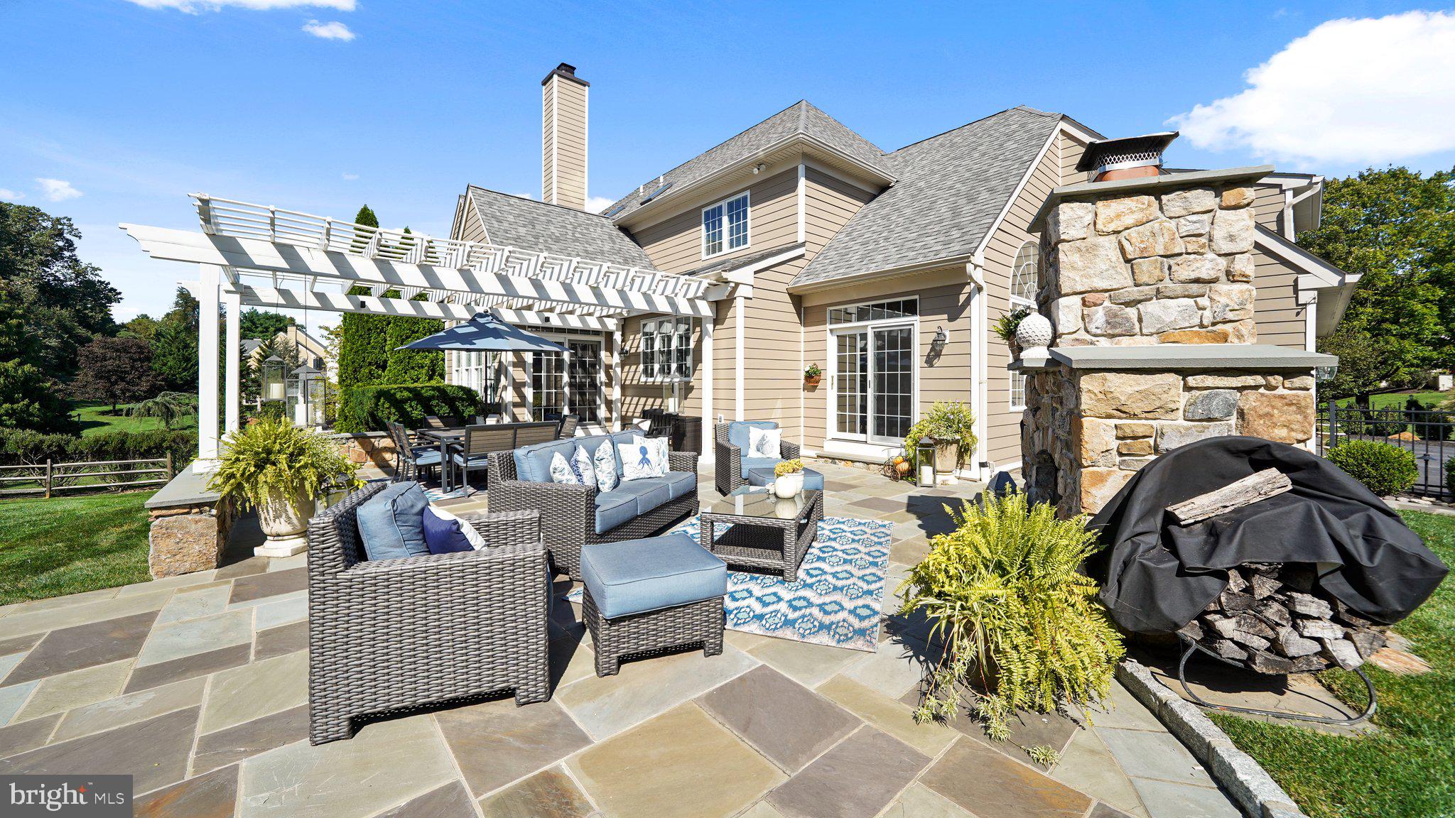 ROSSMORE - Residential