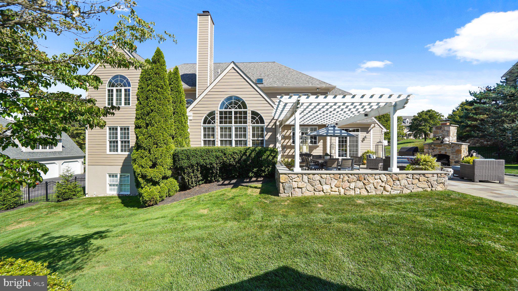 ROSSMORE - Residential