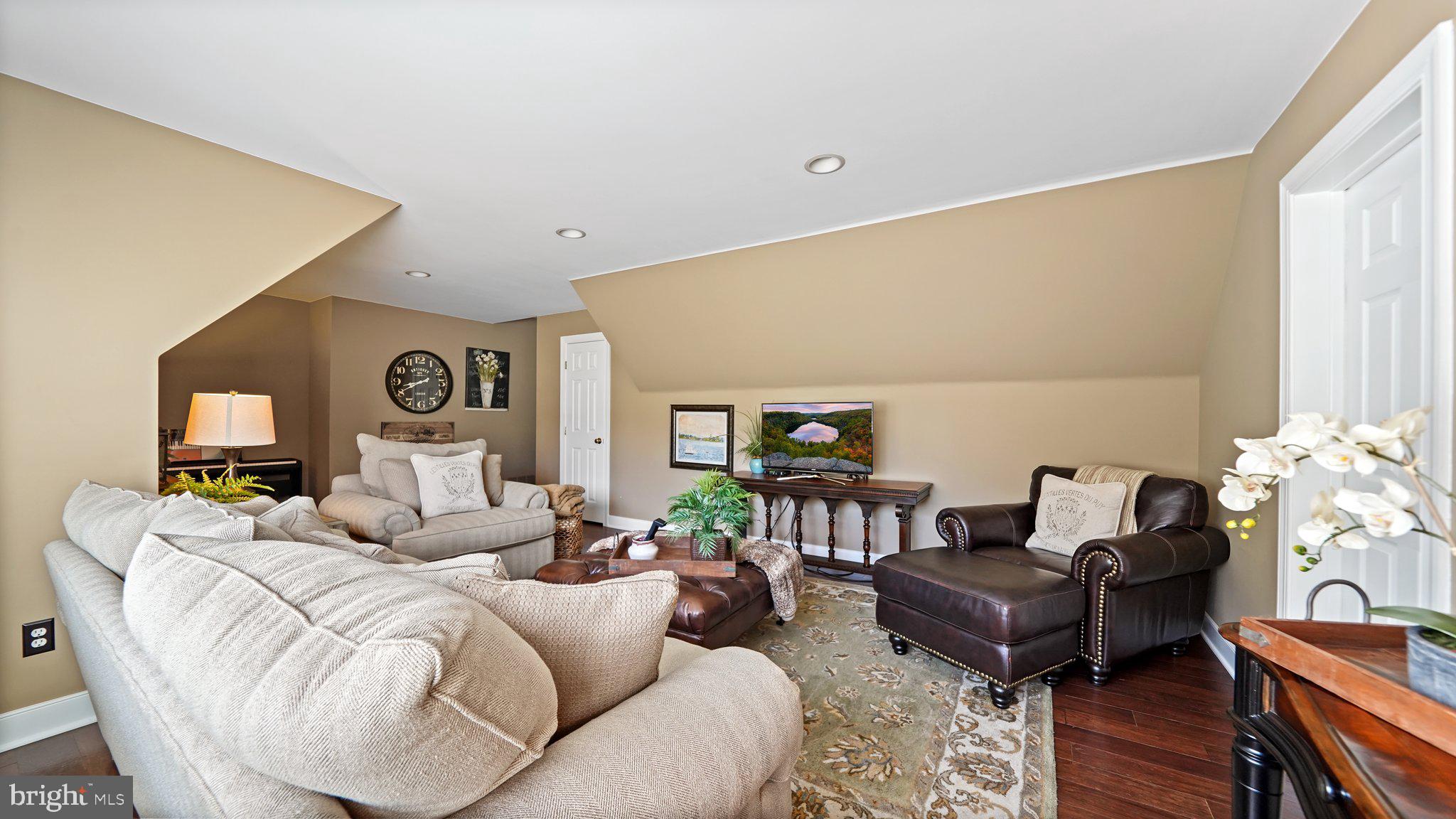 ROSSMORE - Residential