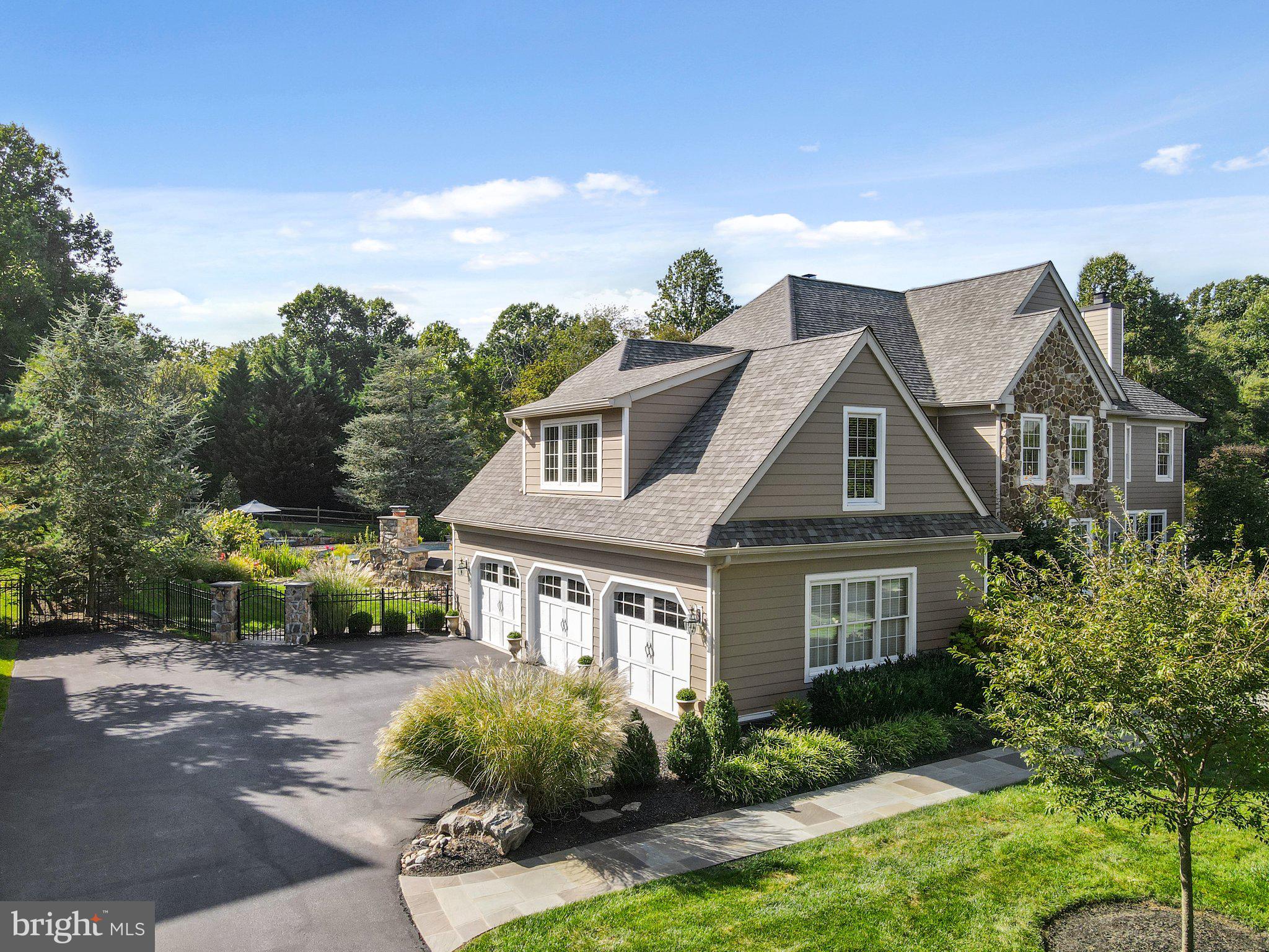 ROSSMORE - Residential