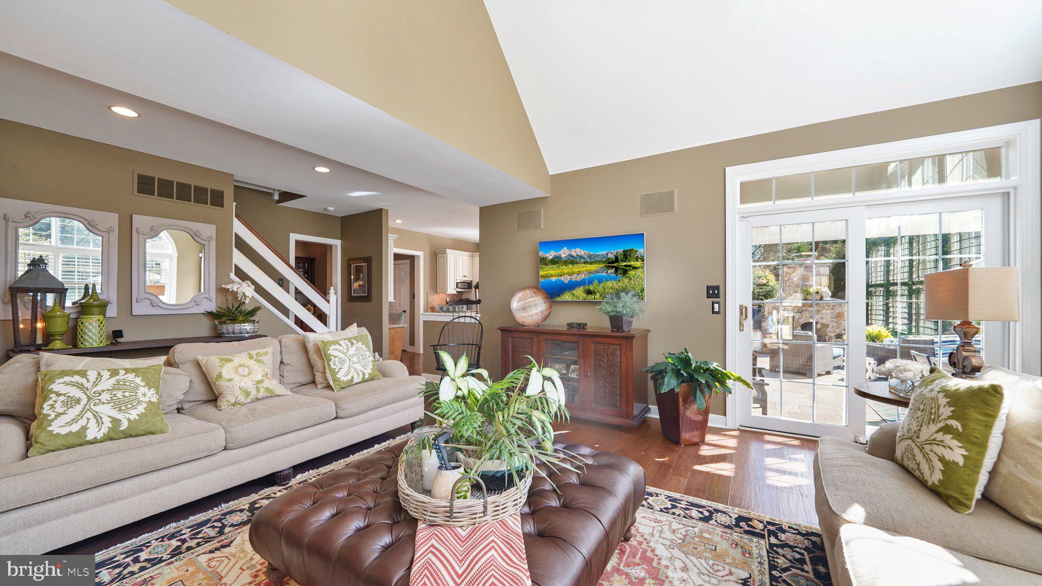 ROSSMORE - Residential