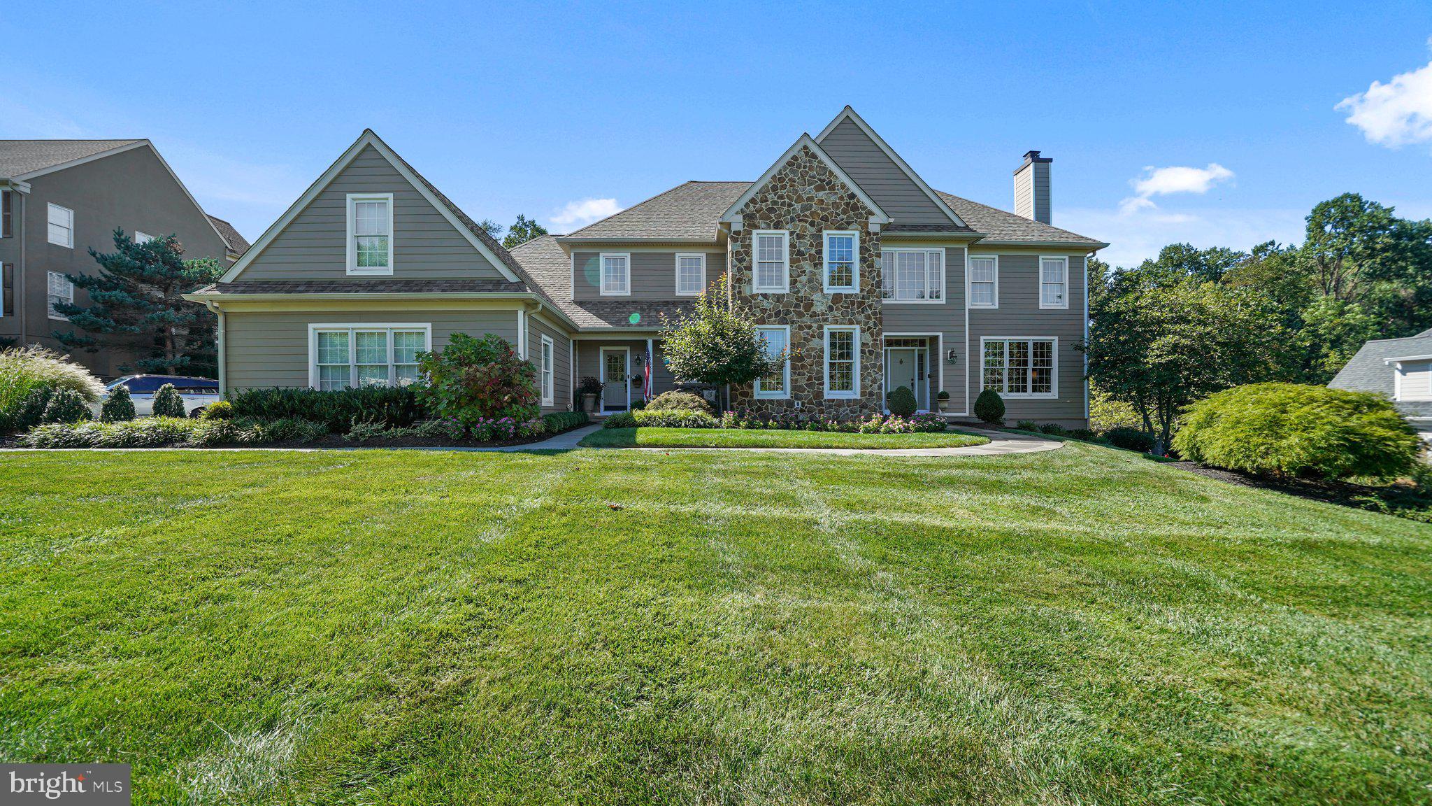 ROSSMORE - Residential