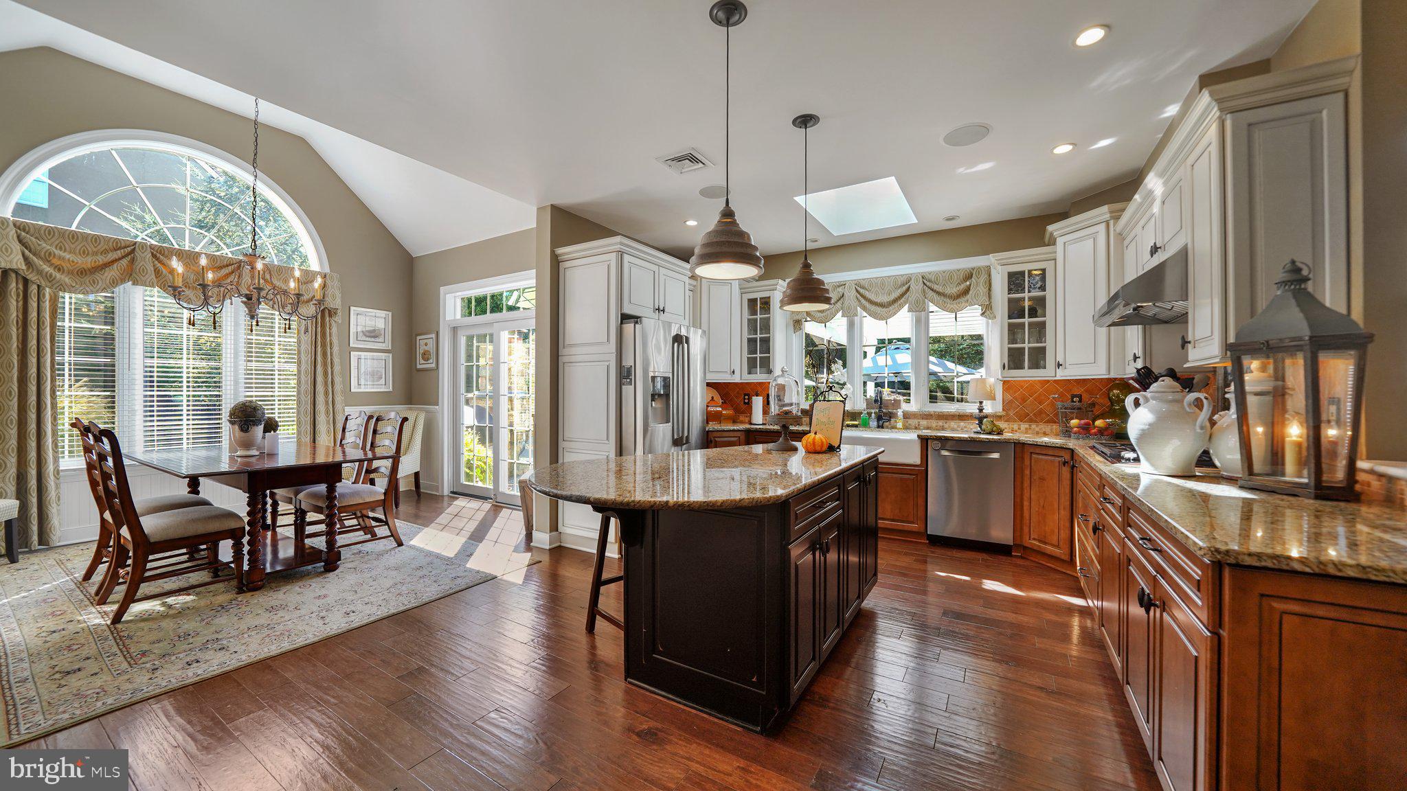 ROSSMORE - Residential