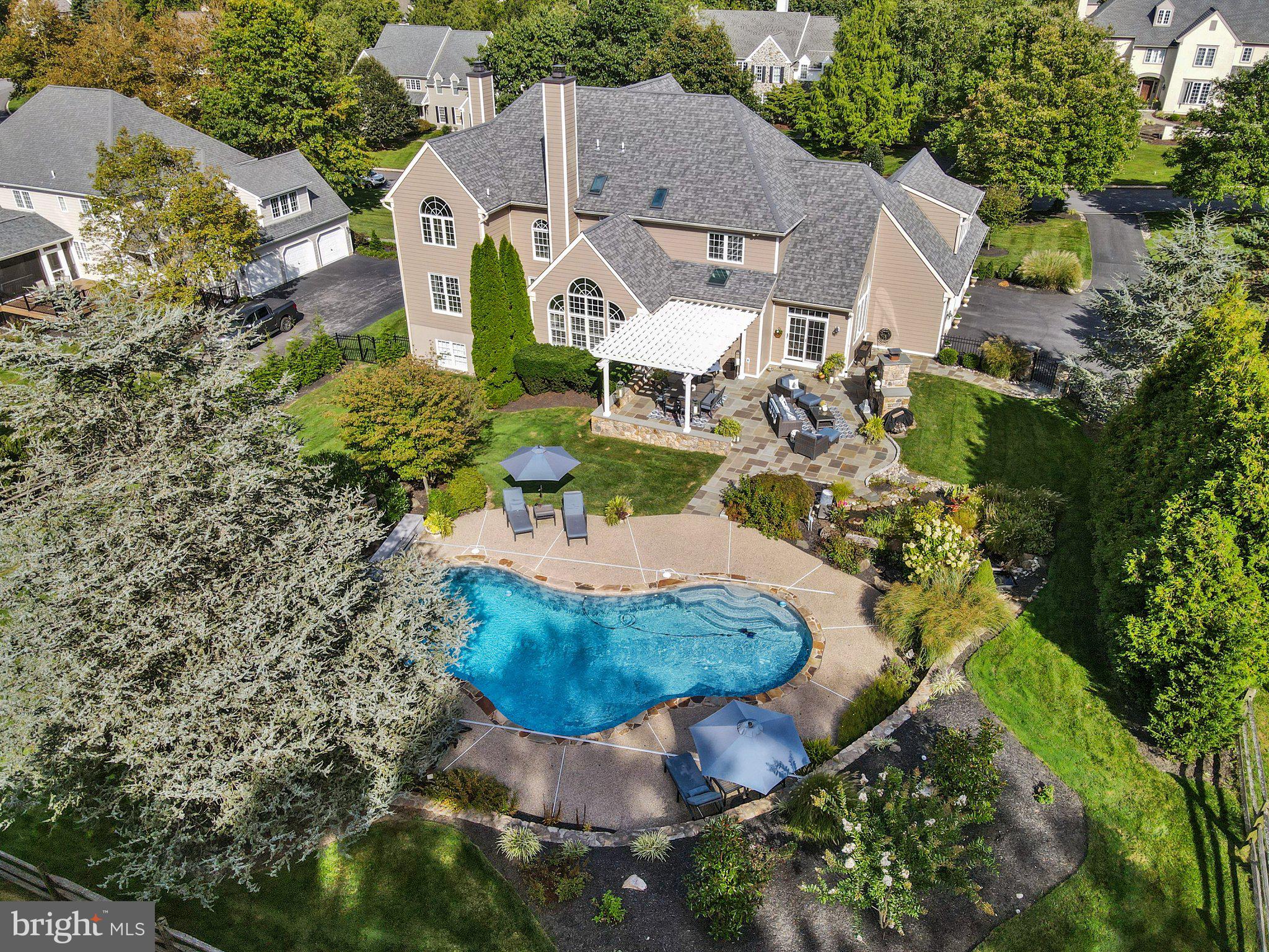 ROSSMORE - Residential