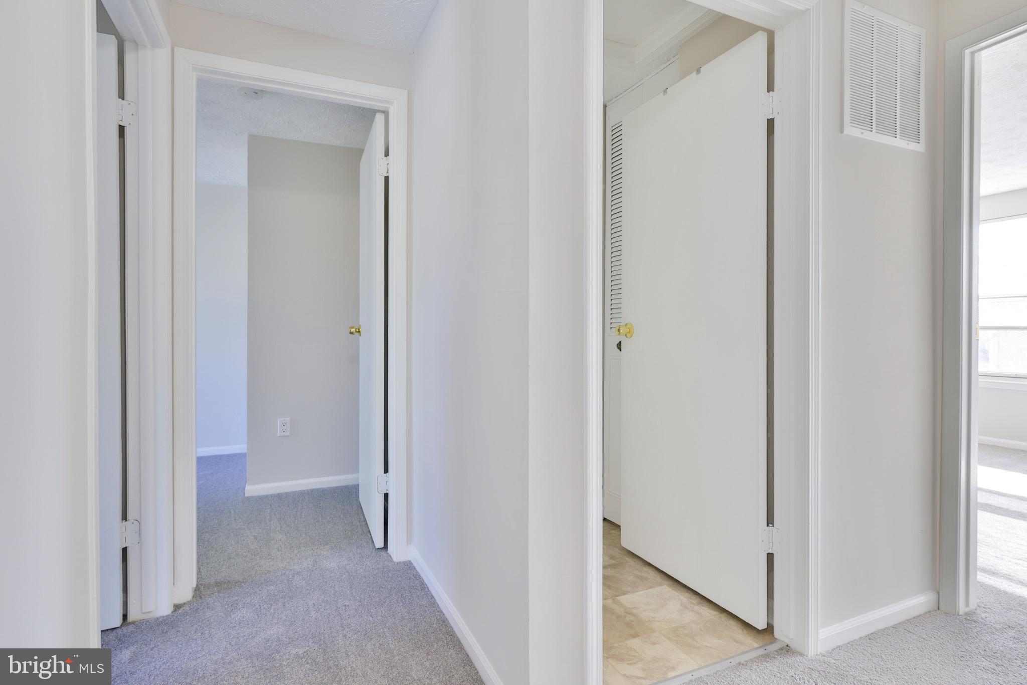 OAK POND - Residential