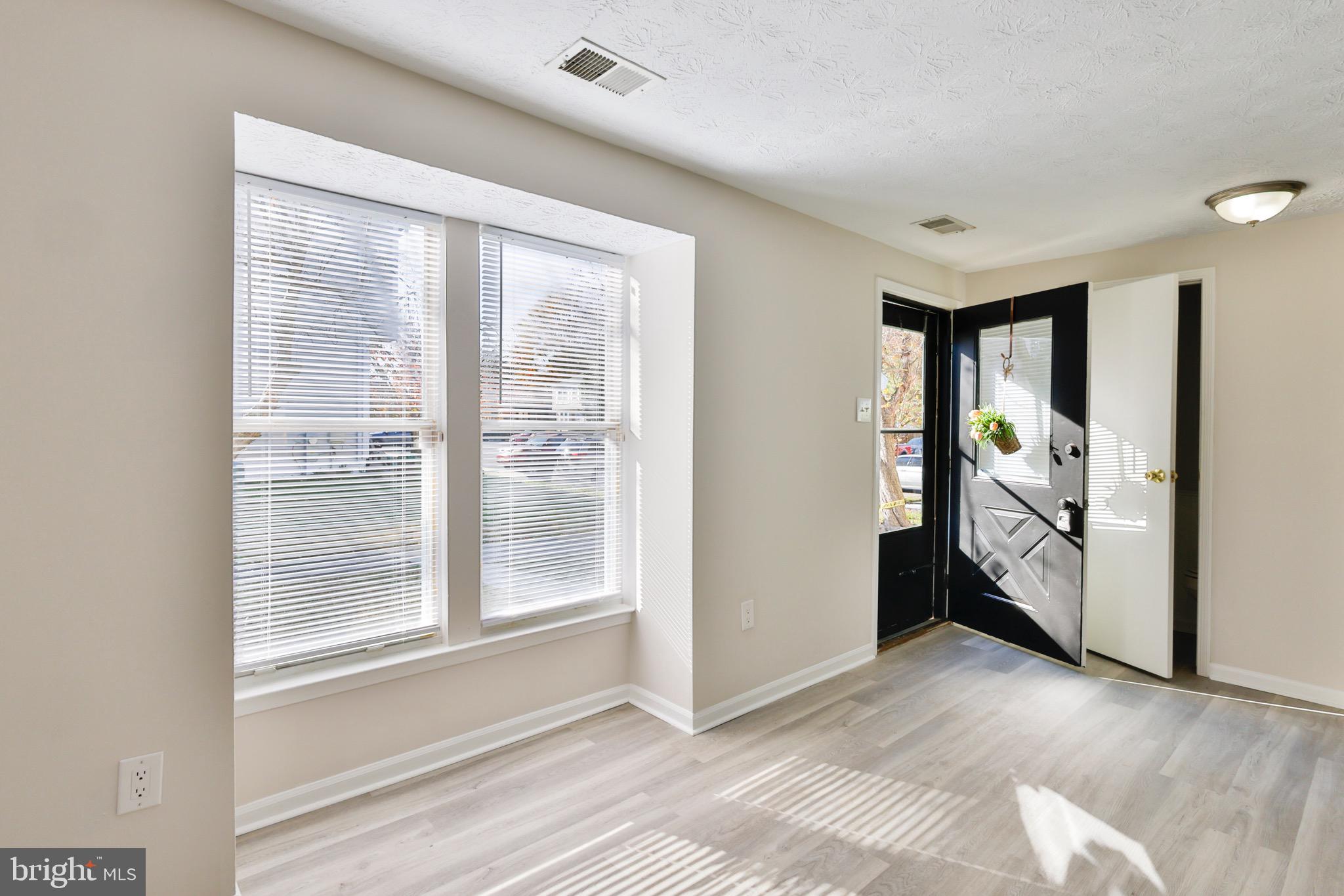 OAK POND - Residential