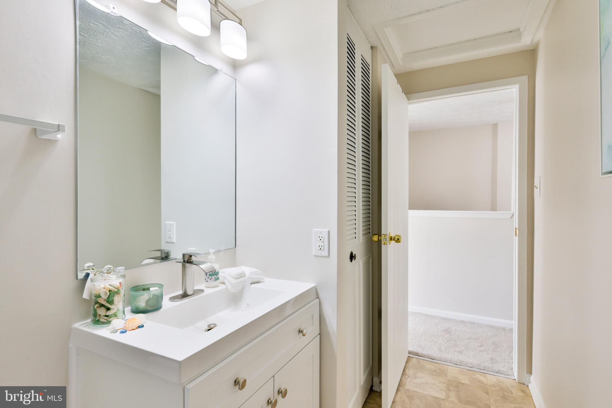 OAK POND - Residential