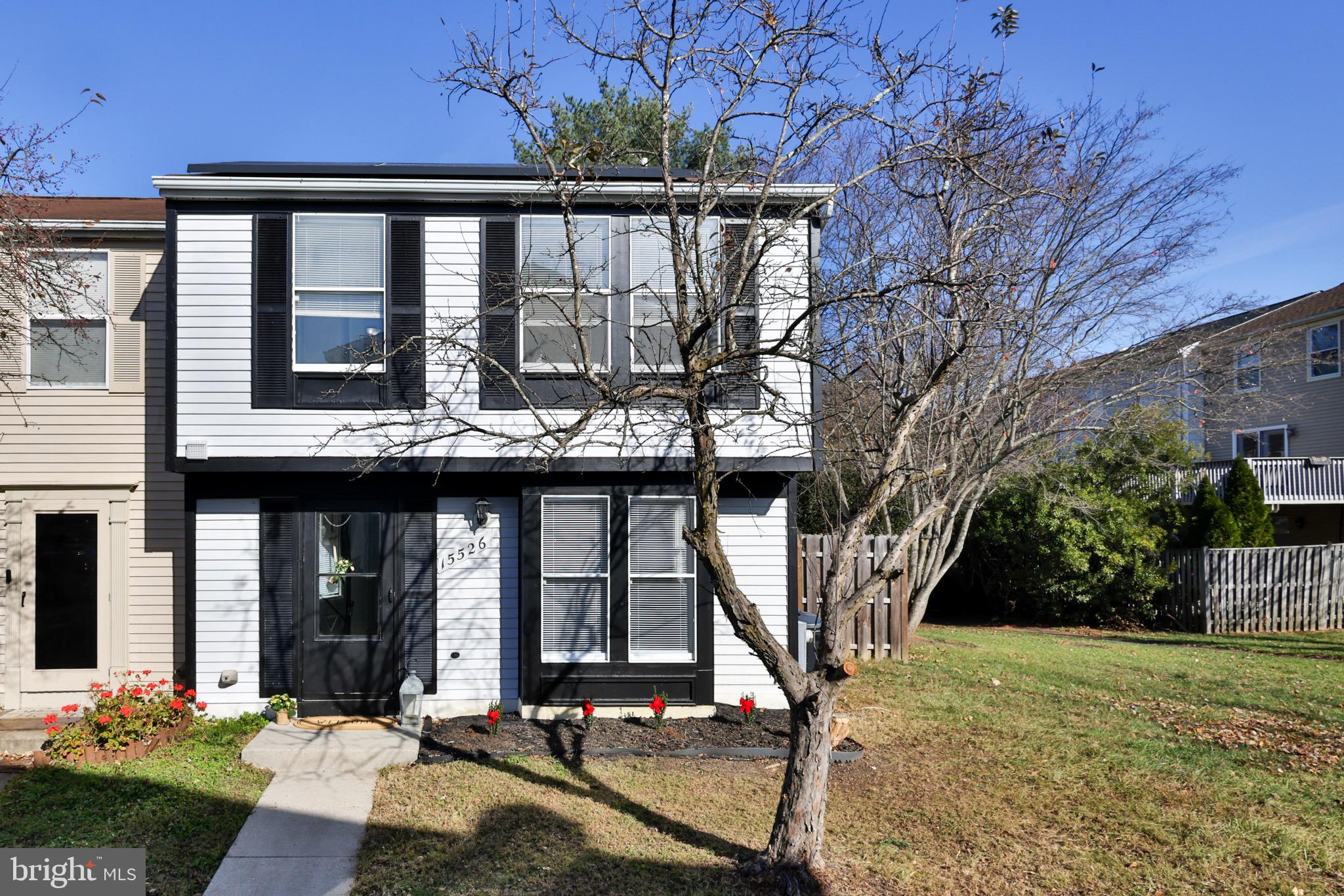 OAK POND - Residential