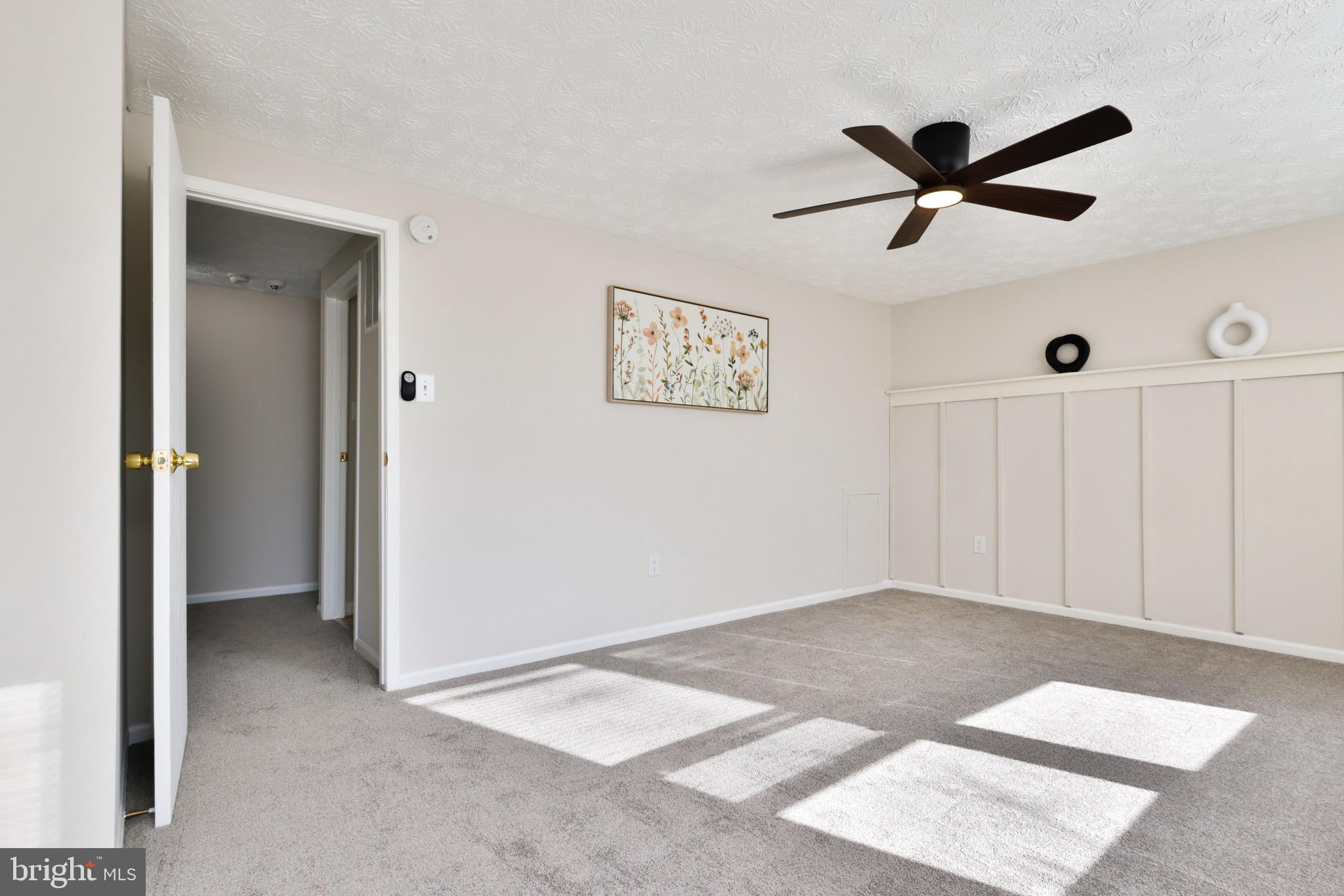 OAK POND - Residential