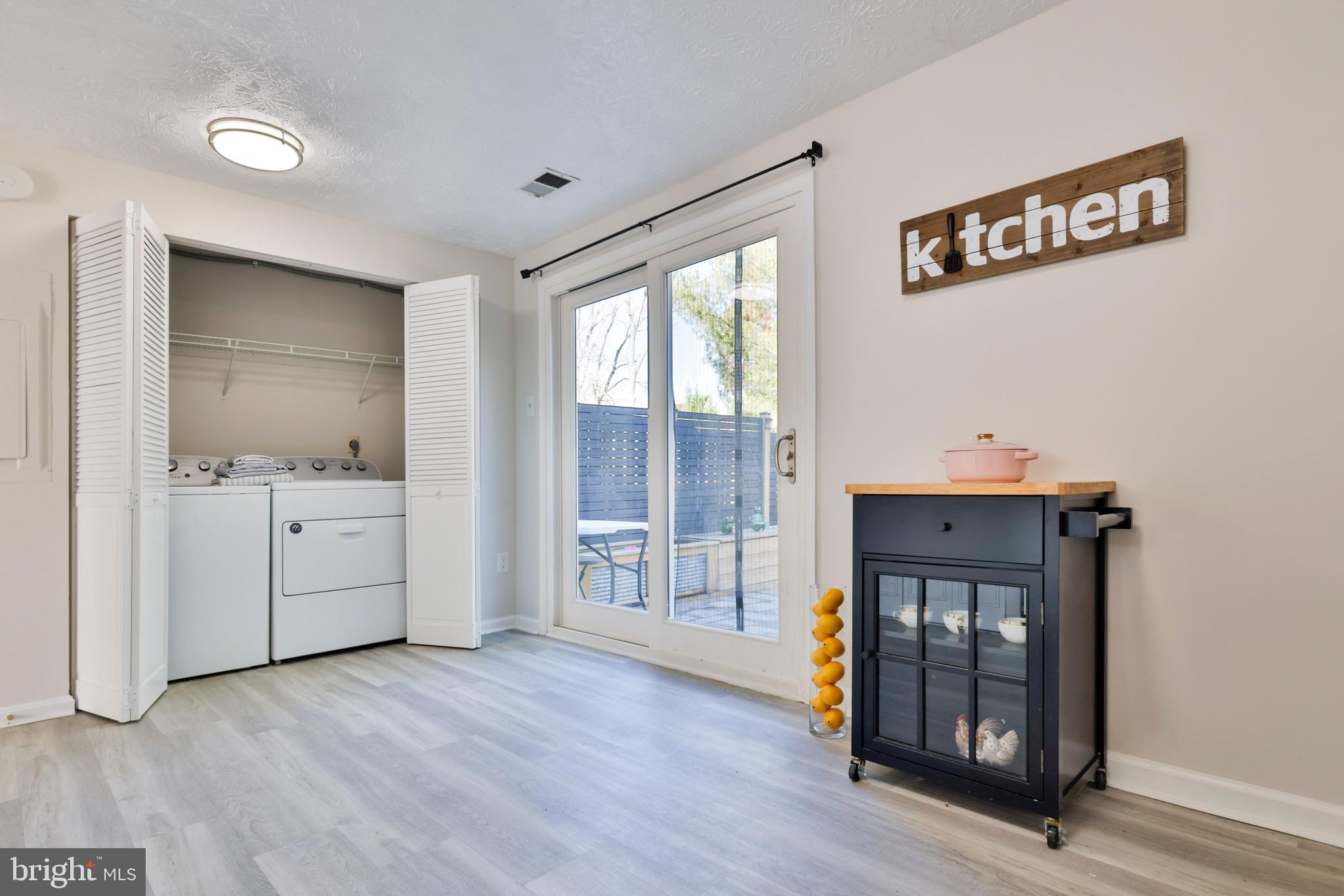 OAK POND - Residential