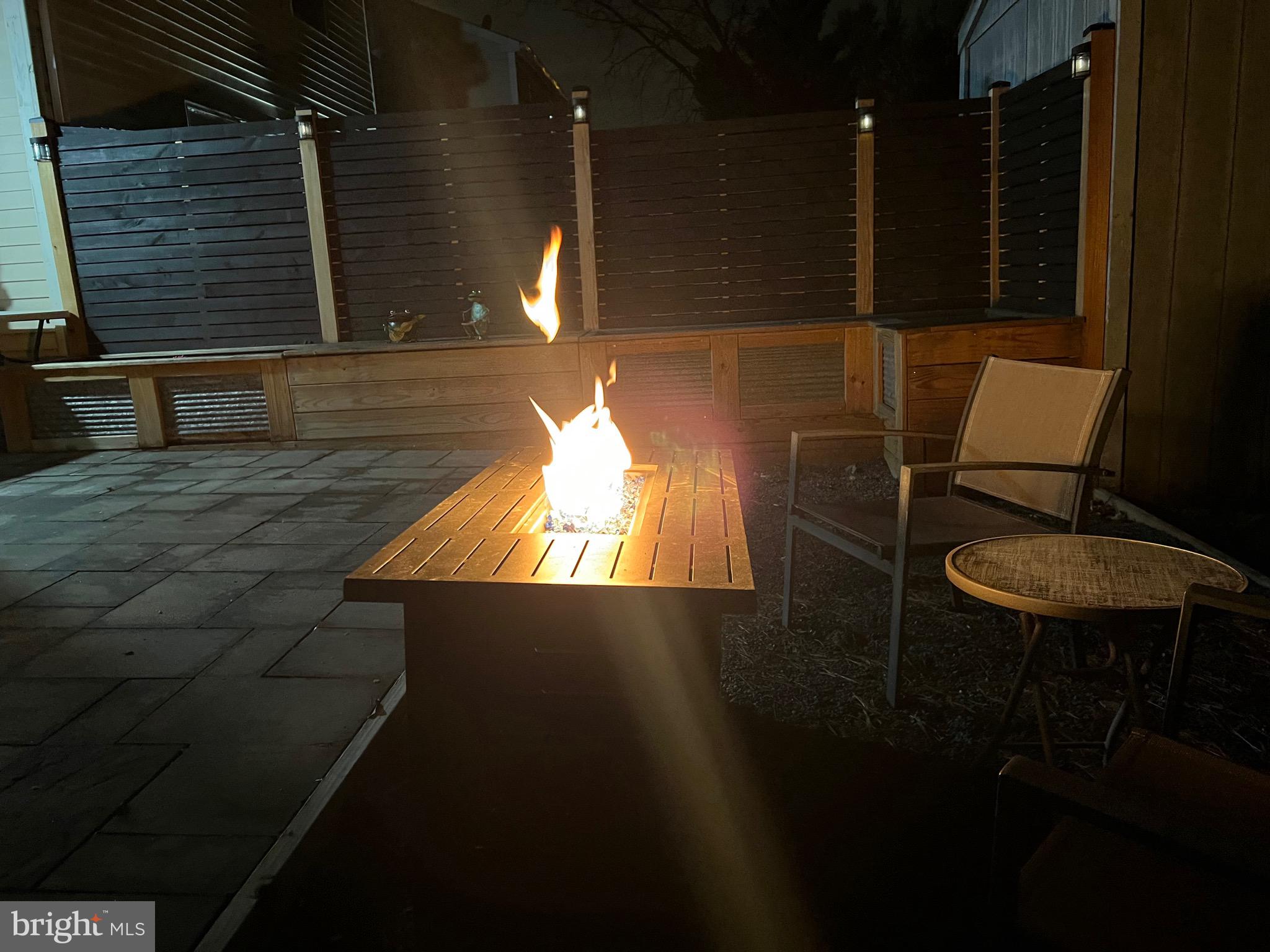 OAK POND - Residential