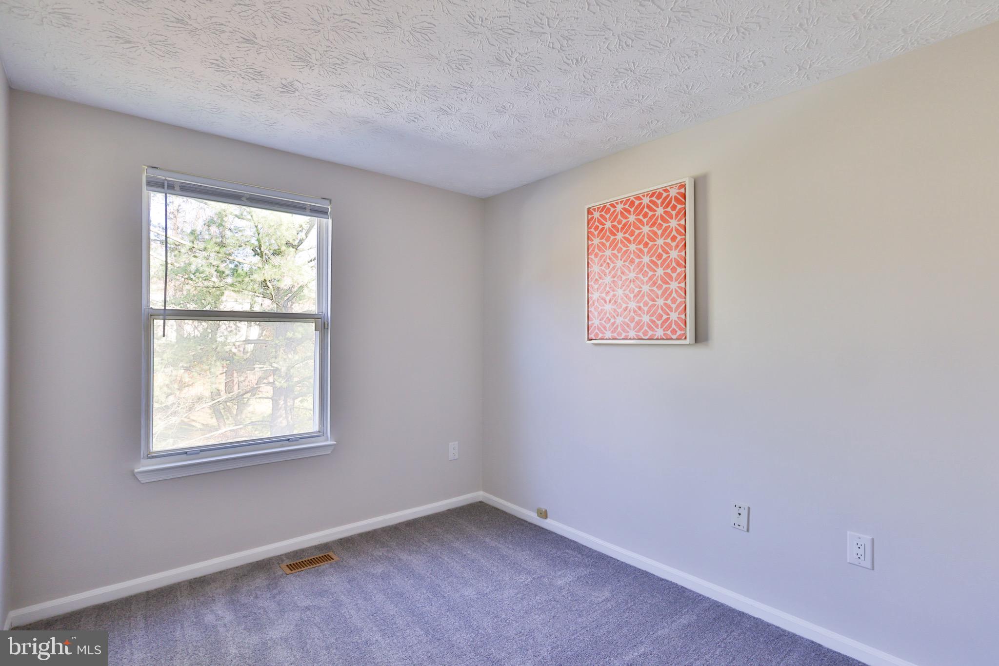 OAK POND - Residential