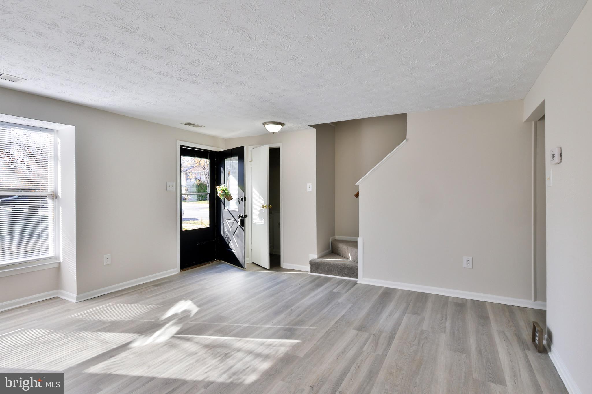 OAK POND - Residential